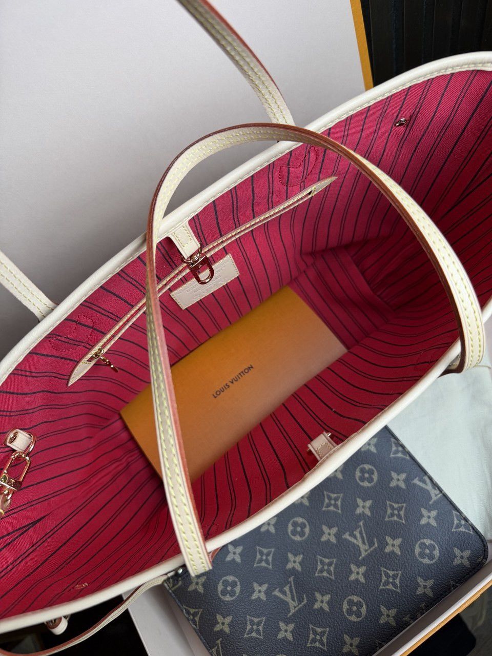 Louis Vuitton × Takashi Murakami Louis Vuitton X Takashi Murakami Cherry Neverfull Size ONE SIZE - 6 Thumbnail