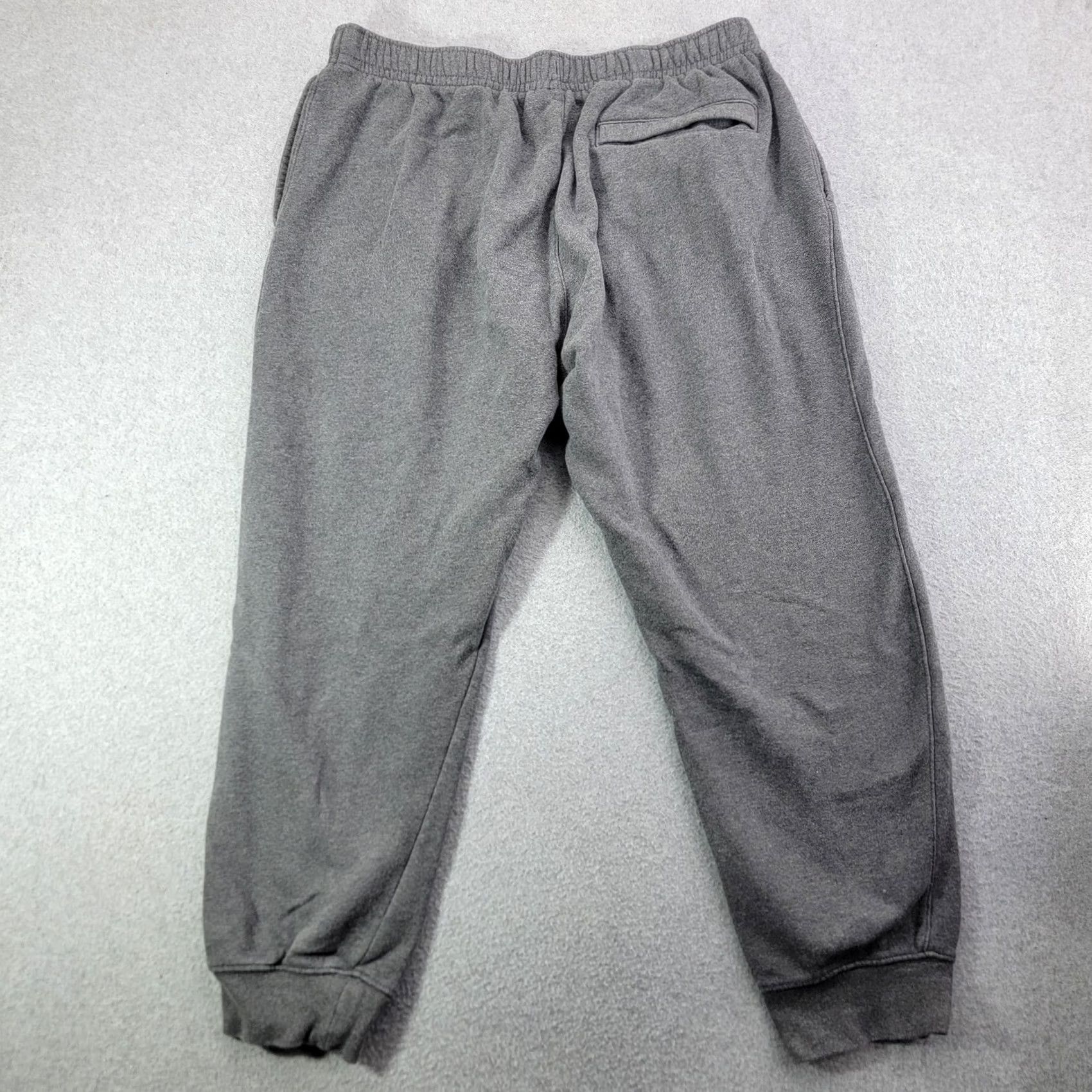 Nike Nike Sweatpants Mens XL Gray Fleece Joggers Elastic Waist Pockets Logo Athletic Size US 36 / EU 52 - 5 Thumbnail