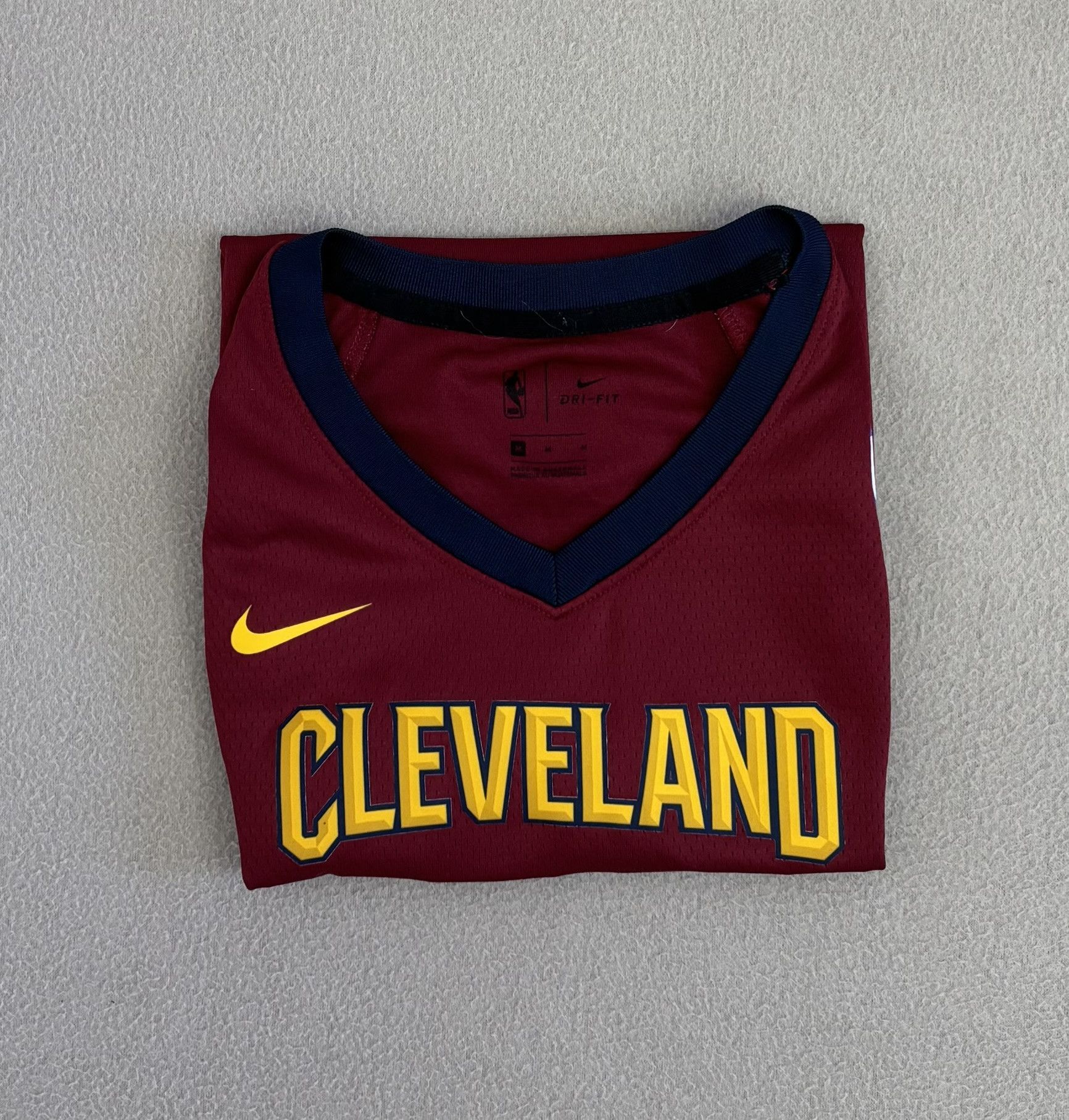 Nike Cleveland Cavaliers 2017/2021 James #23 Nike Icon Edition Size US M / EU 48-50 / 2 - 15 Thumbnail