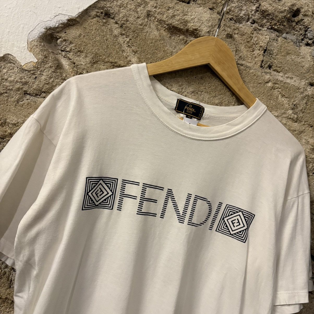 Fendi Fendi Logo Tee Size US M / EU 48-50 / 2 - 2 Thumbnail