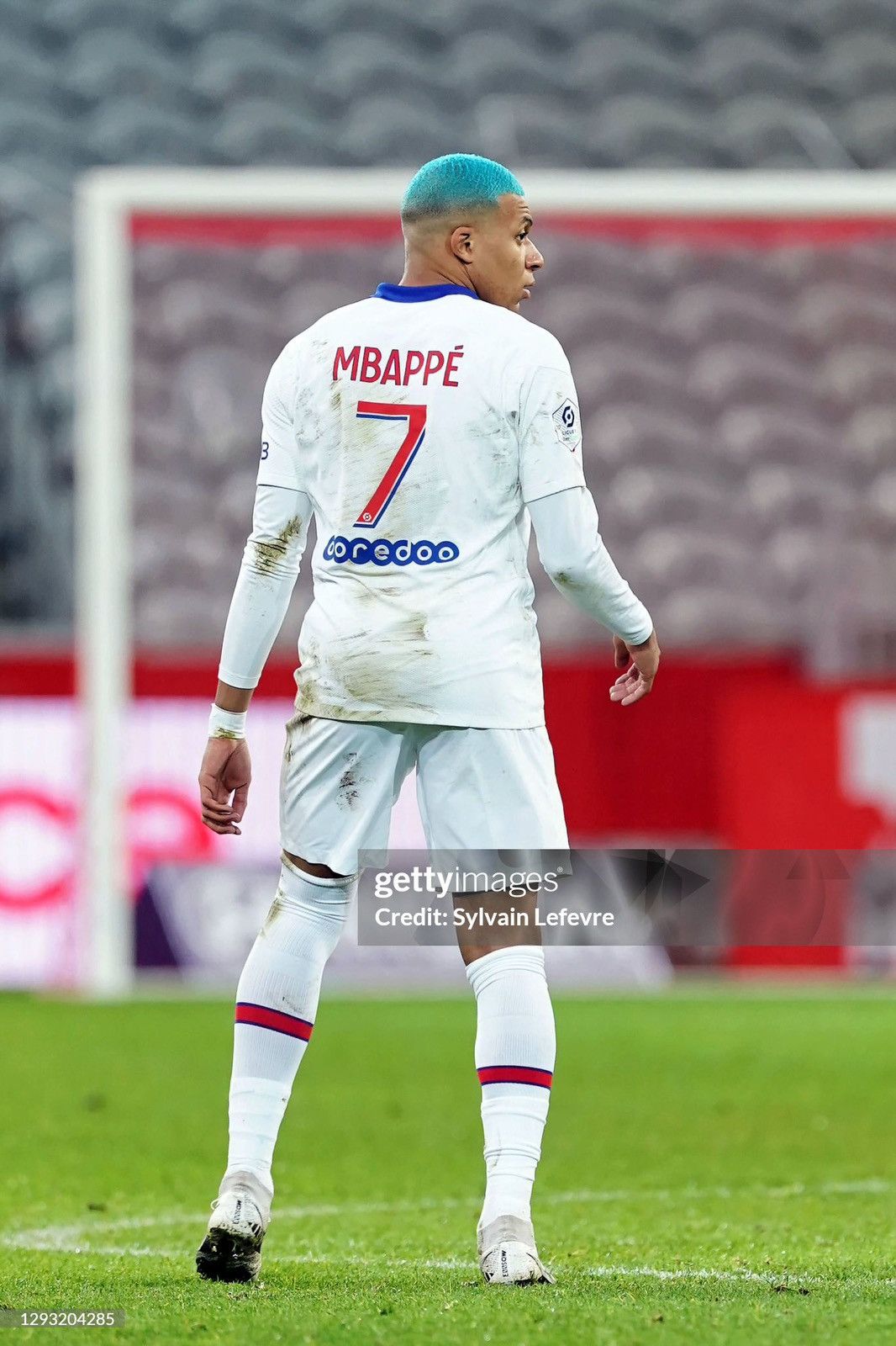 Jordan Brand × Nike 2020 2021 PSG Paris Mbappe Nike Away Kit Soccer Jersey Size US L / EU 52-54 / 3 - 2 Thumbnail