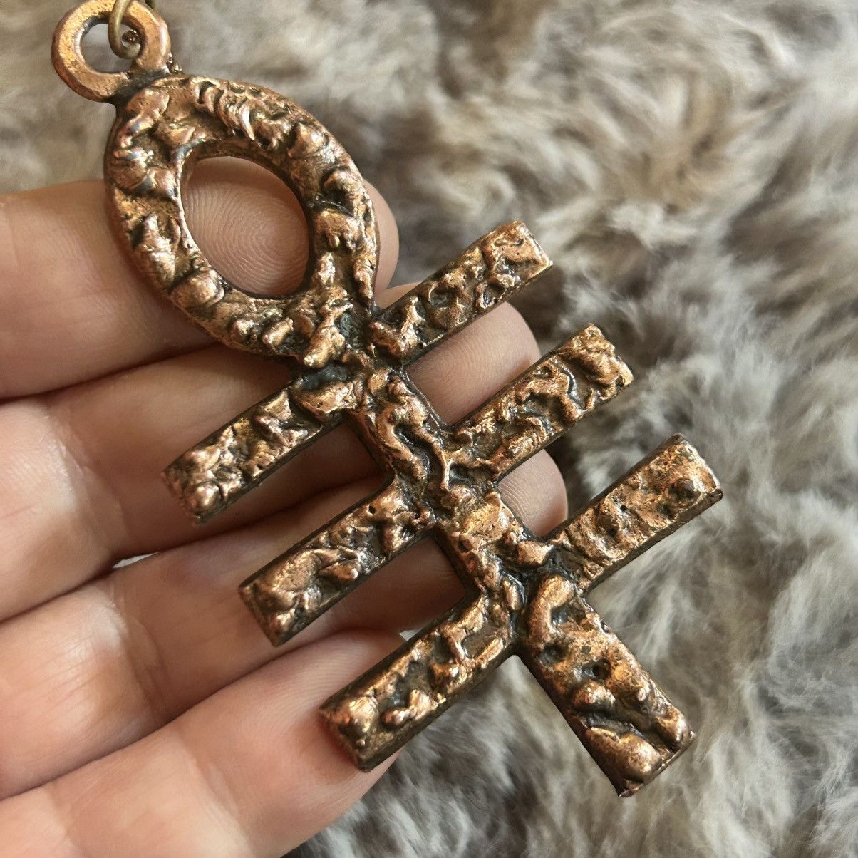 Vintage Vintage solid copper papal cross pendant on chain necklace Size ONE SIZE - 5 Thumbnail