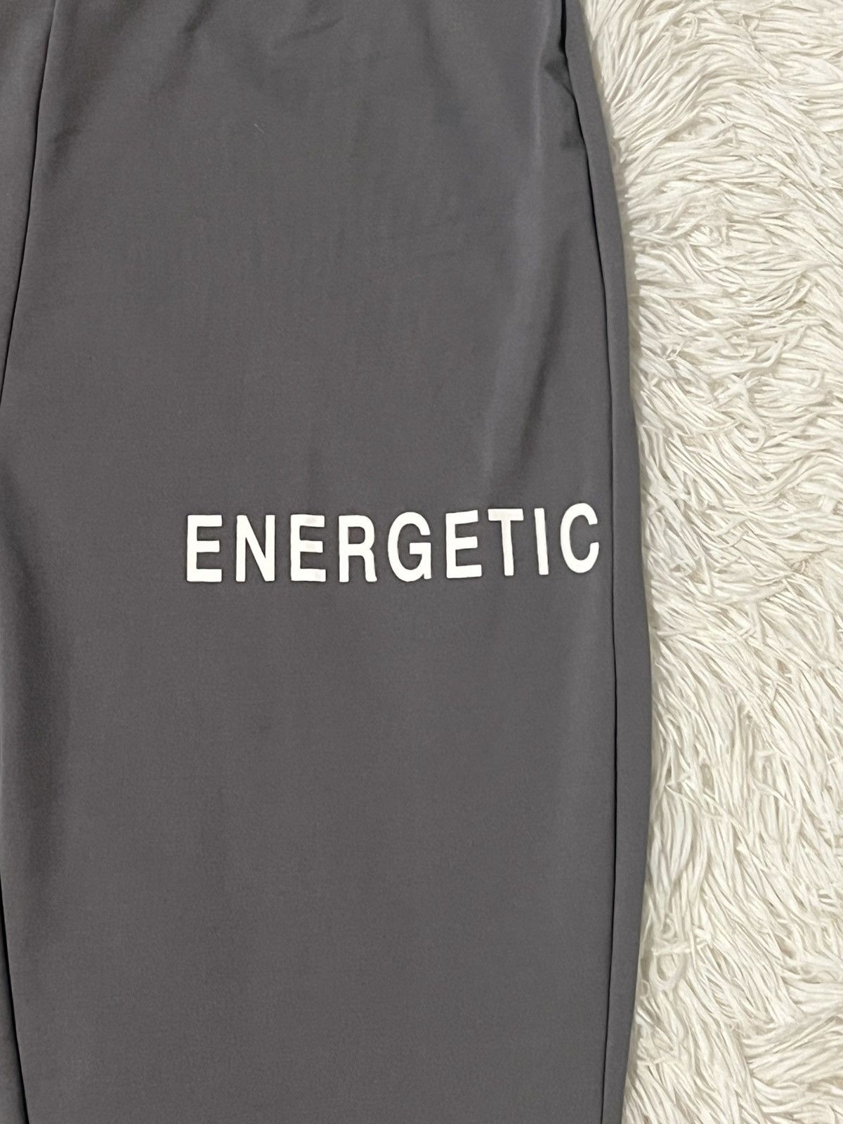 Shein Grey Flared Pants with Energetic Print Size 27" / US 4 / IT 40 - 2 Thumbnail