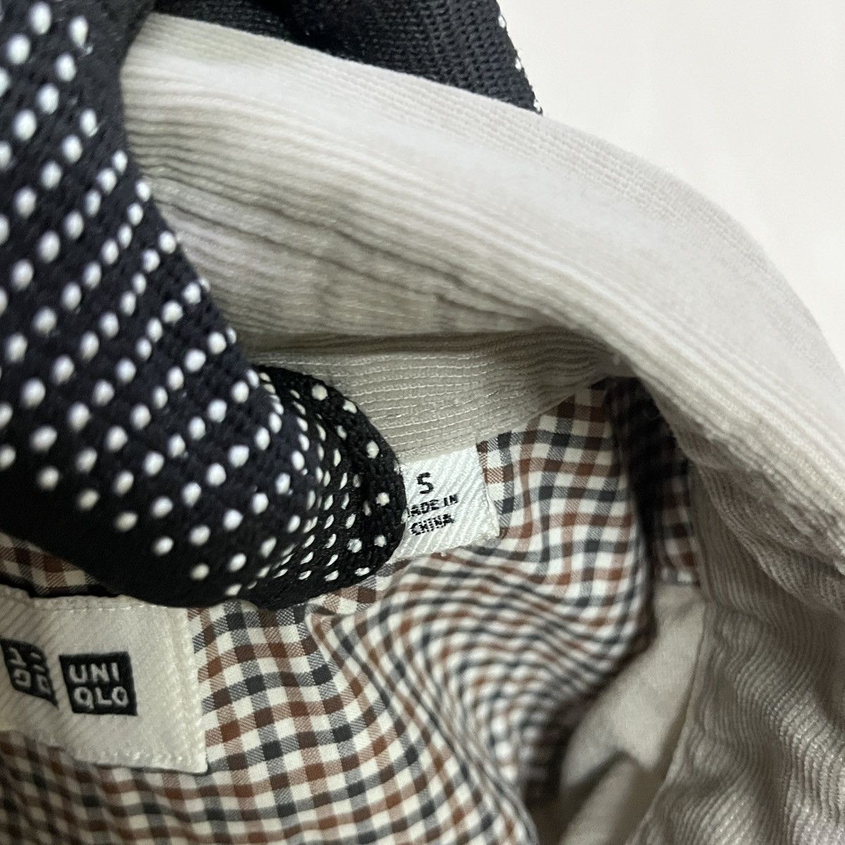 Uniqlo Uniqlo Light Corduroy Button Up Shirt Size US S / EU 44-46 / 1 - 10 Thumbnail