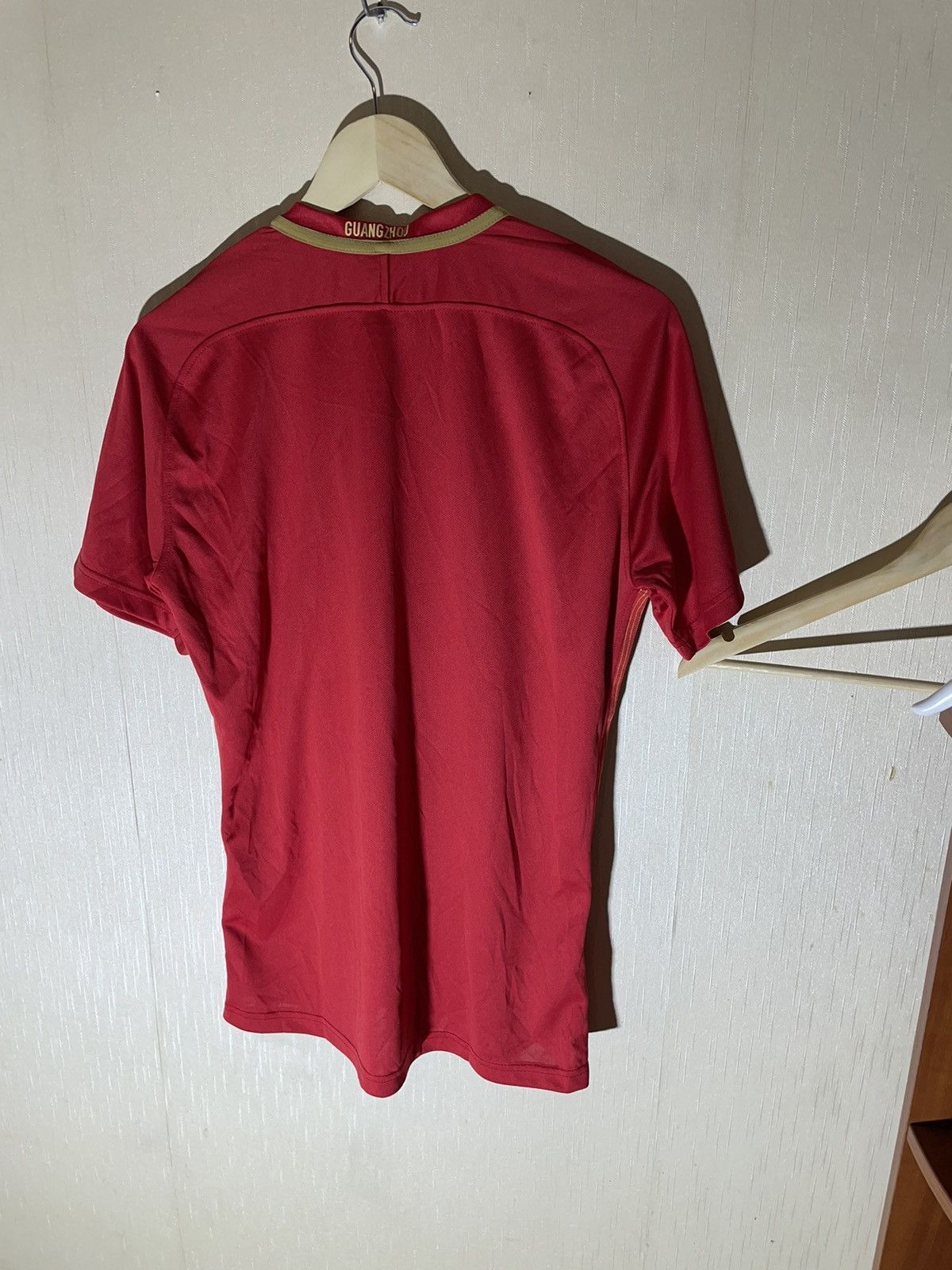 Vintage Guangzhou streetwear soccer t shirt Size US L / EU 52-54 / 3 - 11 Thumbnail