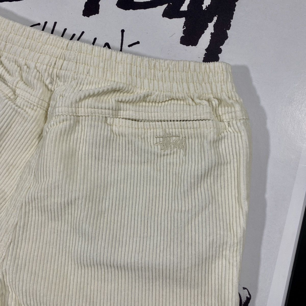 Stussy STUSSY AUSTRALIA CORDUROY SHORTS OFF WHITE - 34 Size US 34 / EU 50 - 4 Thumbnail