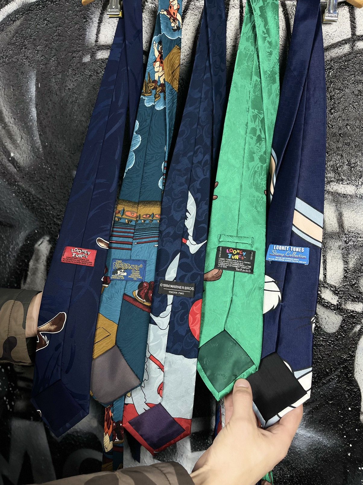Vintage Vintage 90s Looney Tunes And Warner Bros. Lot Of 5 Ties Size ONE SIZE - 8 Thumbnail