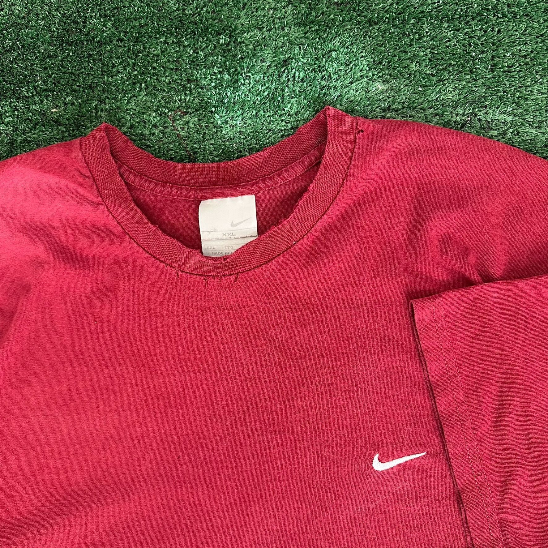 Nike Vintage Y2K Nike Mini Swoosh T-Shirt Burgundy Dark Red Logo Size US XXL / EU 58 / 5 - 2 Thumbnail