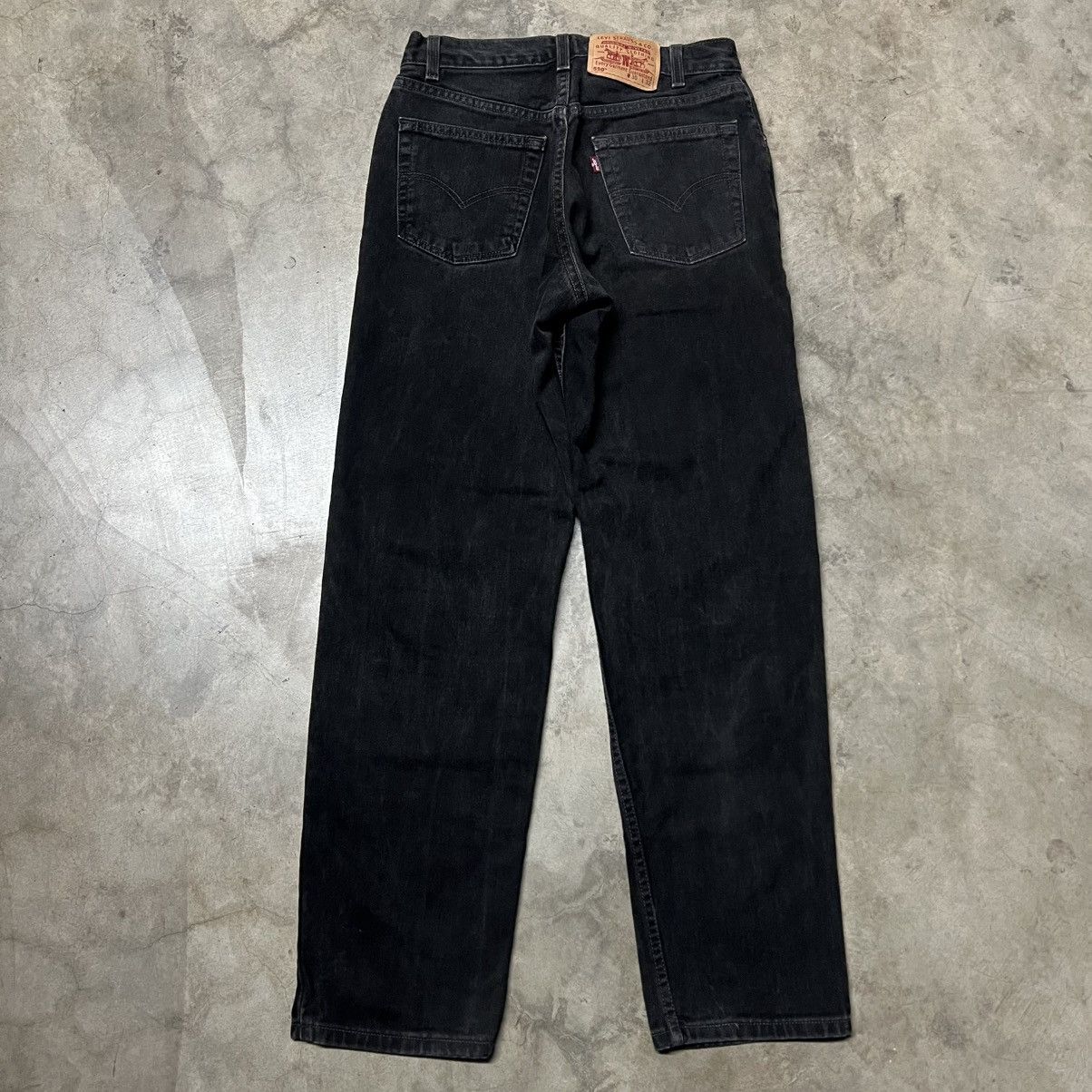 Levi's × Levi's Vintage Clothing × Vintage Vintage 90’s Levi’s 550 🇺🇸 Relax-Fit Black Denim Jeans Size US 30 / EU 46 - 1 Thumbnail