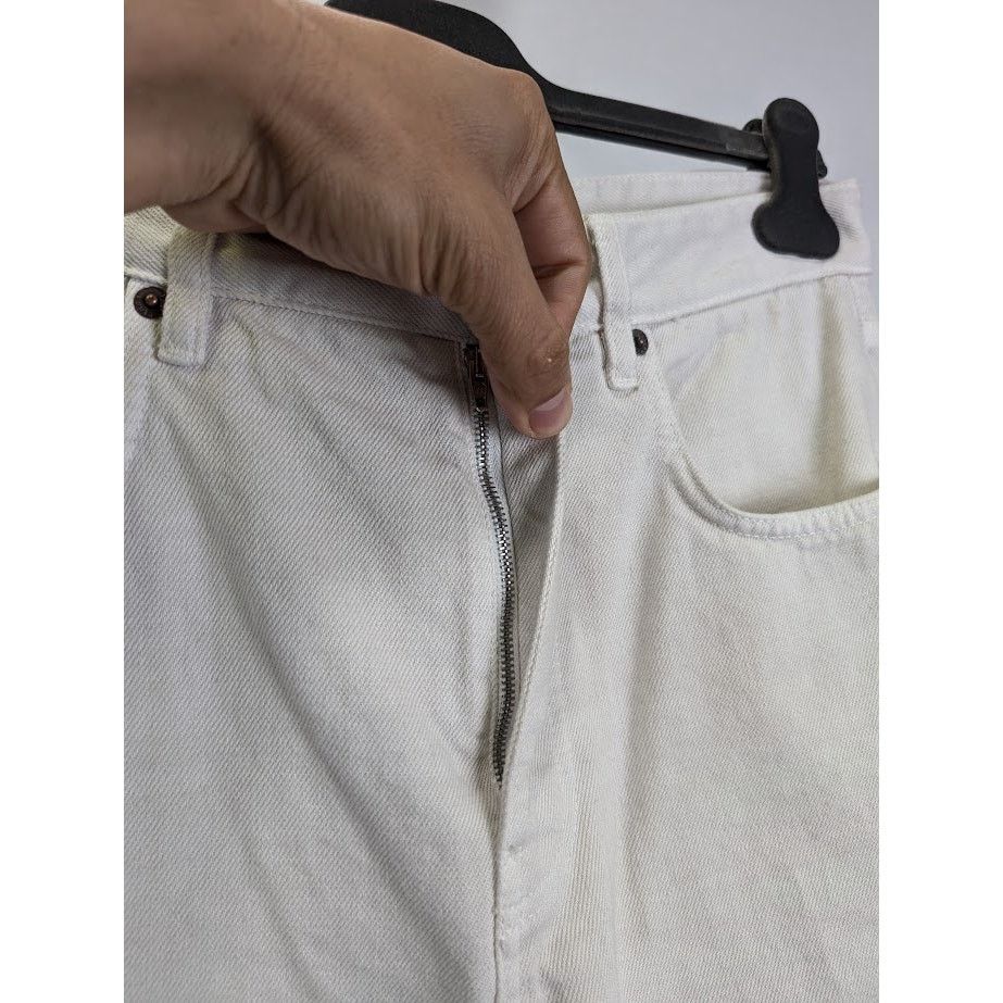 Balenciaga o1rshd1 Loose Fit Jeans White Denim in Cream Size US 26 / EU 42 - 7 Thumbnail