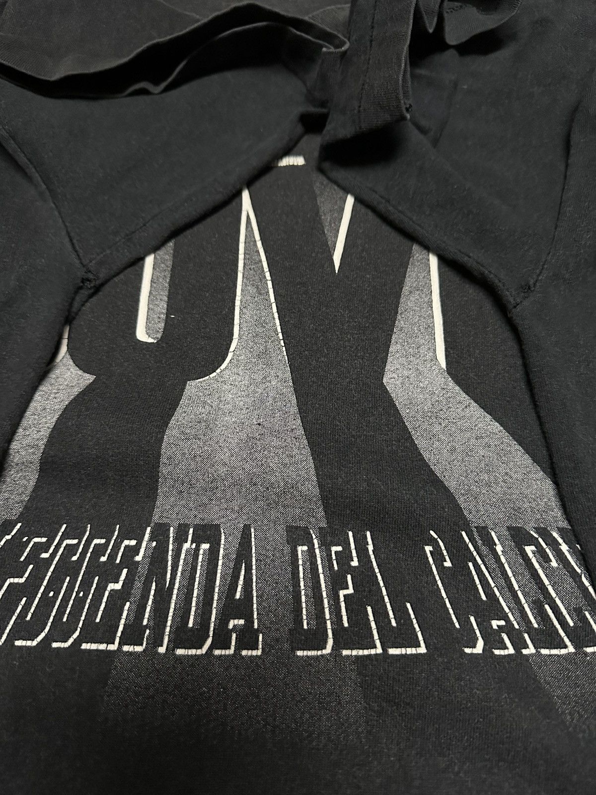 Vintage Vintage 90s Juventus Italia Club Single Stitch Faded Tee Size US L / EU 52-54 / 3 - 9 Thumbnail