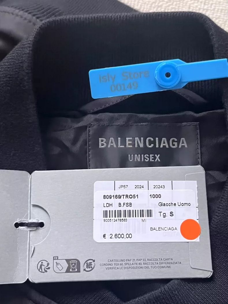 Balenciaga Balenciaga Solid monogrammed embroidered baseball collar d Size US S / EU 44-46 / 1 - 4 Thumbnail