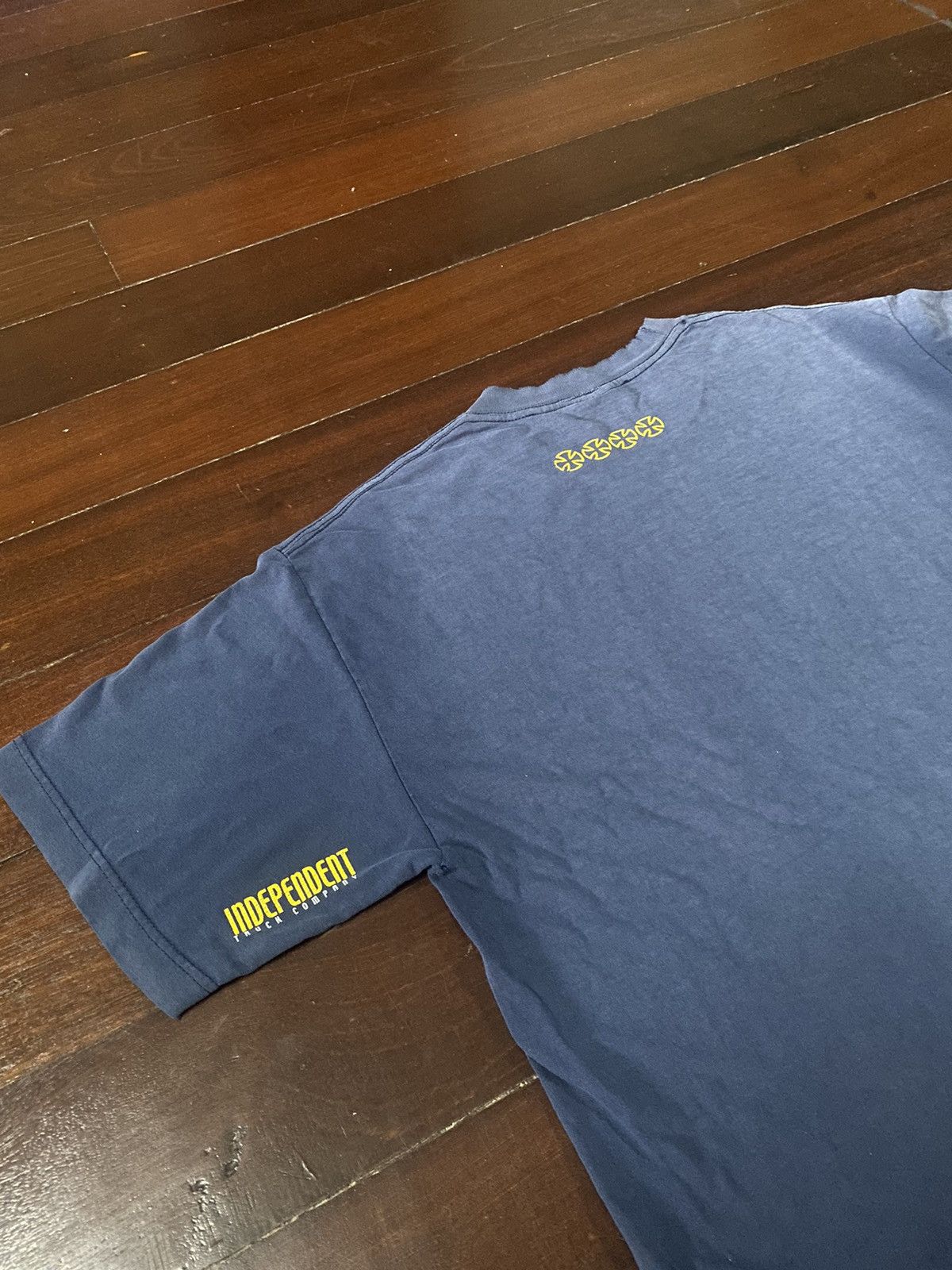 Independent Truck Co. FIRE 🔥🔥 VINTAGE 90s INDEPENDENT TRUCK COMPANY BOX LOGO faded Size US L / EU 52-54 / 3 - 10 Thumbnail