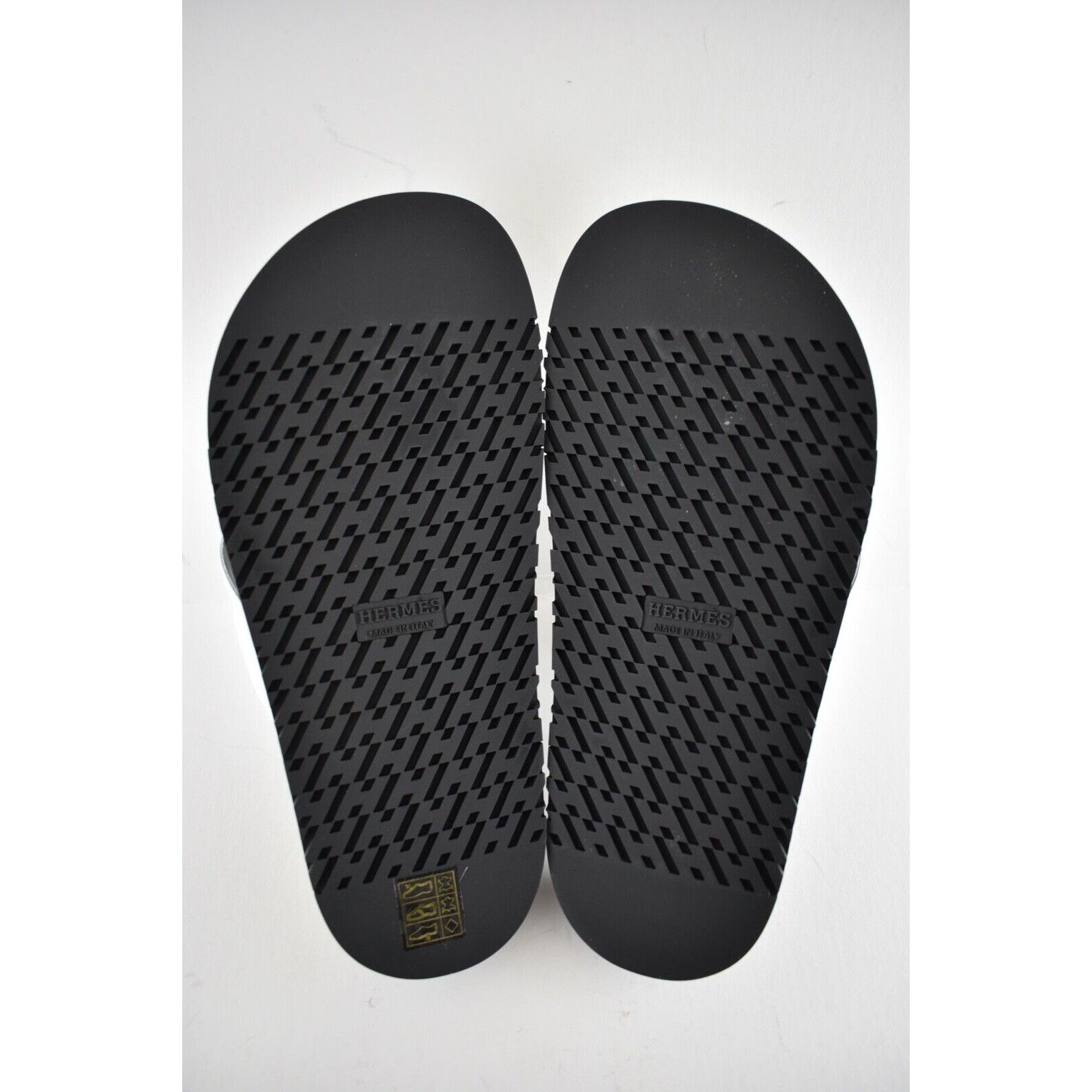 Hermes Hermes Extra Sandals White Black Chaine d'Ancre Leather Size US 7 / IT 37 - 12 Thumbnail