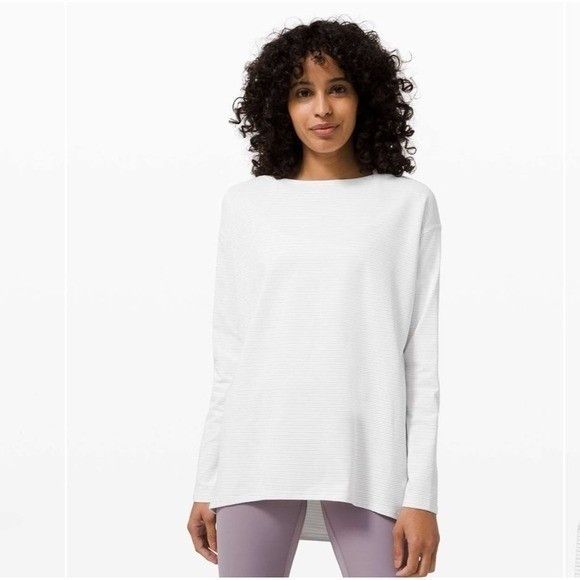 Lululemon Lululemon Back in Action Long Sleeve Shine – Size M Size M / US 6-8 / IT 42-44 - 1 Thumbnail