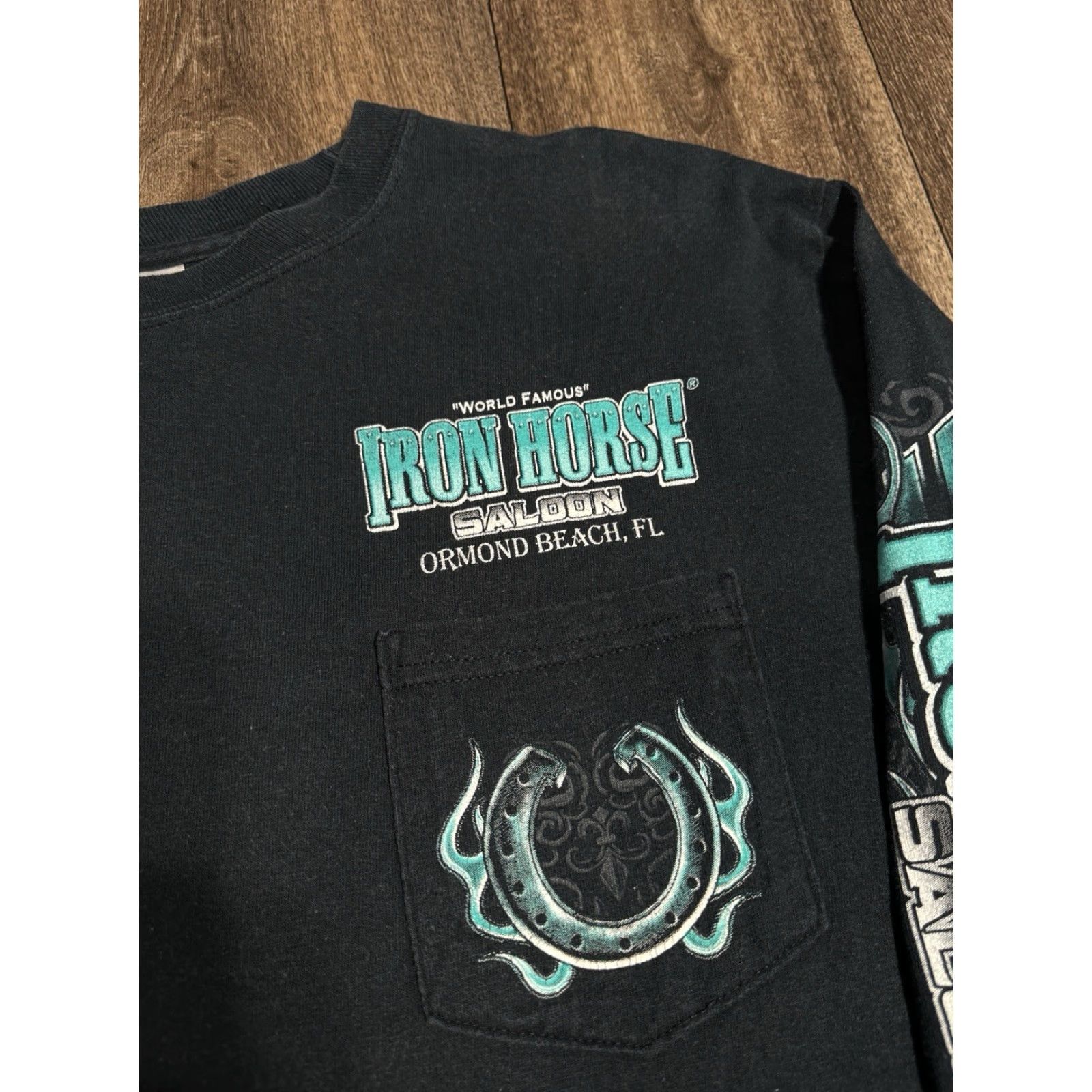 Gildan VINTAGE Iron Horse Saloon Biker Motorcycle Grunge Cyber Goth Grunge Black Y2K Tee VTG Gildan T-Shirt Long Sleeve M Black Mens/Womens Size US M / EU 48-50 / 2 - 6 Thumbnail