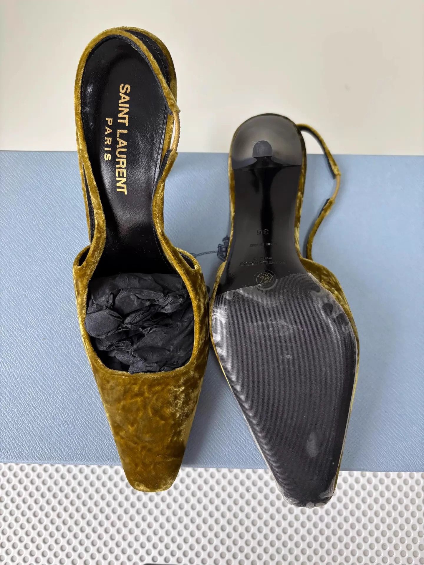 Saint Laurent Paris Saint Laurent Mustard Yellow Pointed-Toe Velvet Heels 36 Size US 5.5 / IT 35.5 - 3 Thumbnail