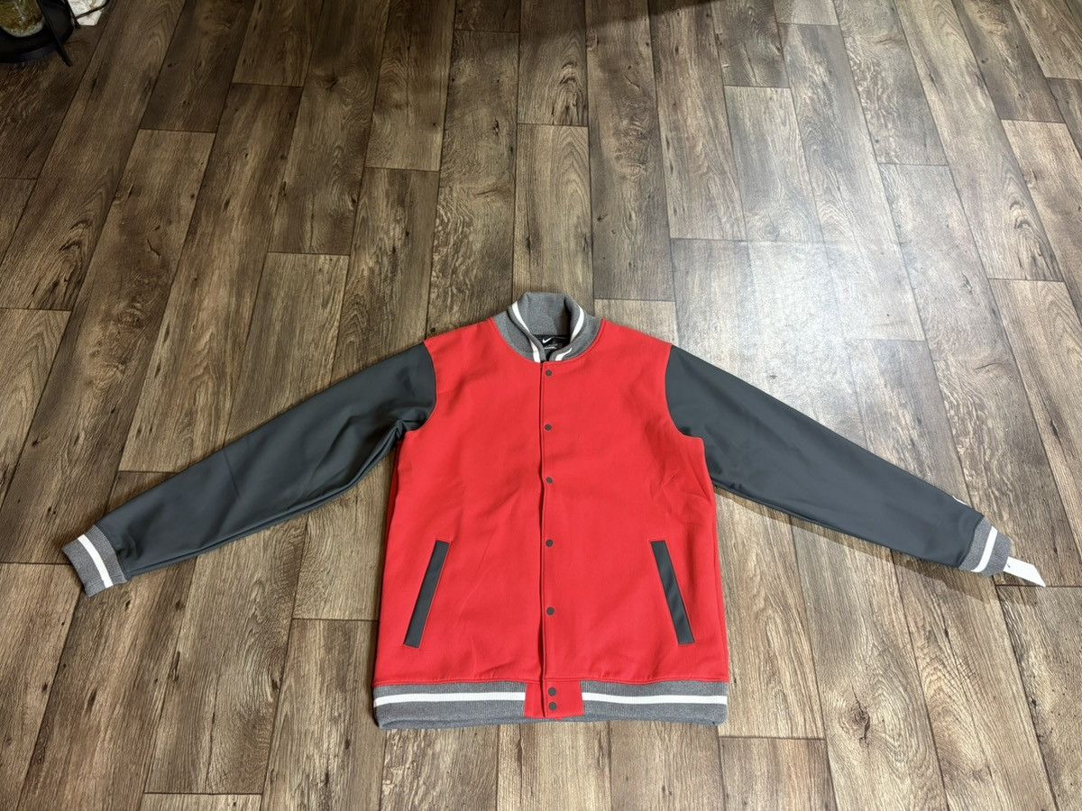Nike Nike Team Varsity Football Letterman’s Red DJ5971-657 Men XL Size US XL / EU 56 / 4 - 1 Thumbnail