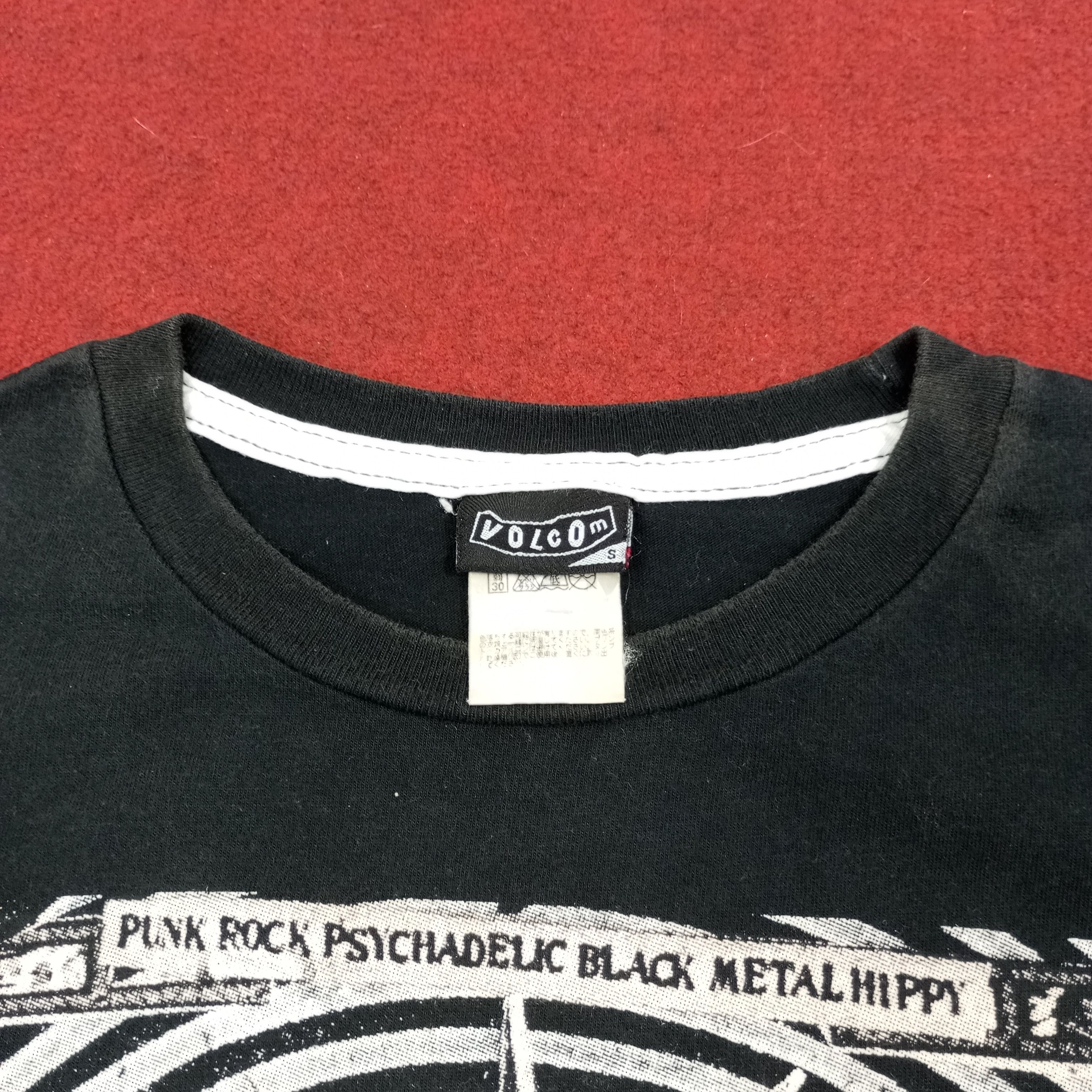 Vintage × Volcom Volcom Punk Rock Streetwear Tshirt Size US S / EU 44-46 / 1 - 7 Thumbnail