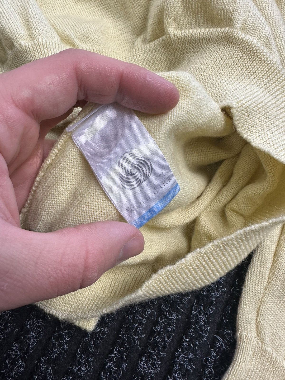 Lacoste Vintage Lacoste crewneck wool sweater jumper yellow mans Size US L / EU 52-54 / 3 - 4 Thumbnail