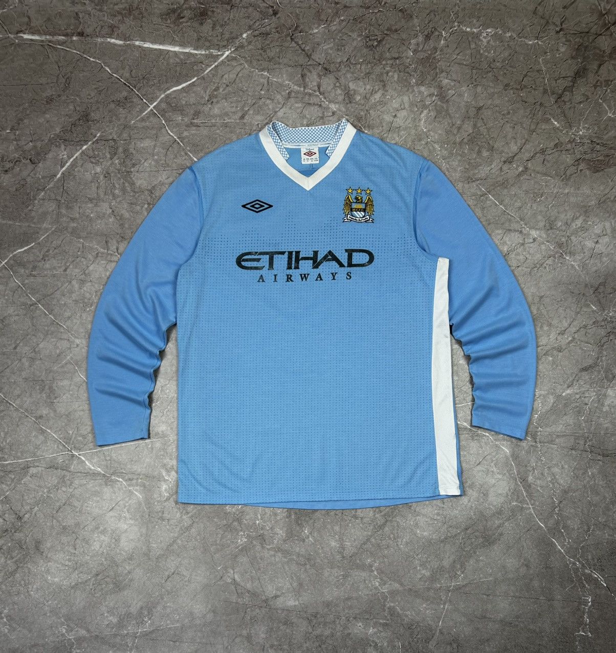 Umbro 2011 Vintage Manchester City Umbro SoccerJersey Long Sleeve Size US L / EU 52-54 / 3 - 2 Thumbnail