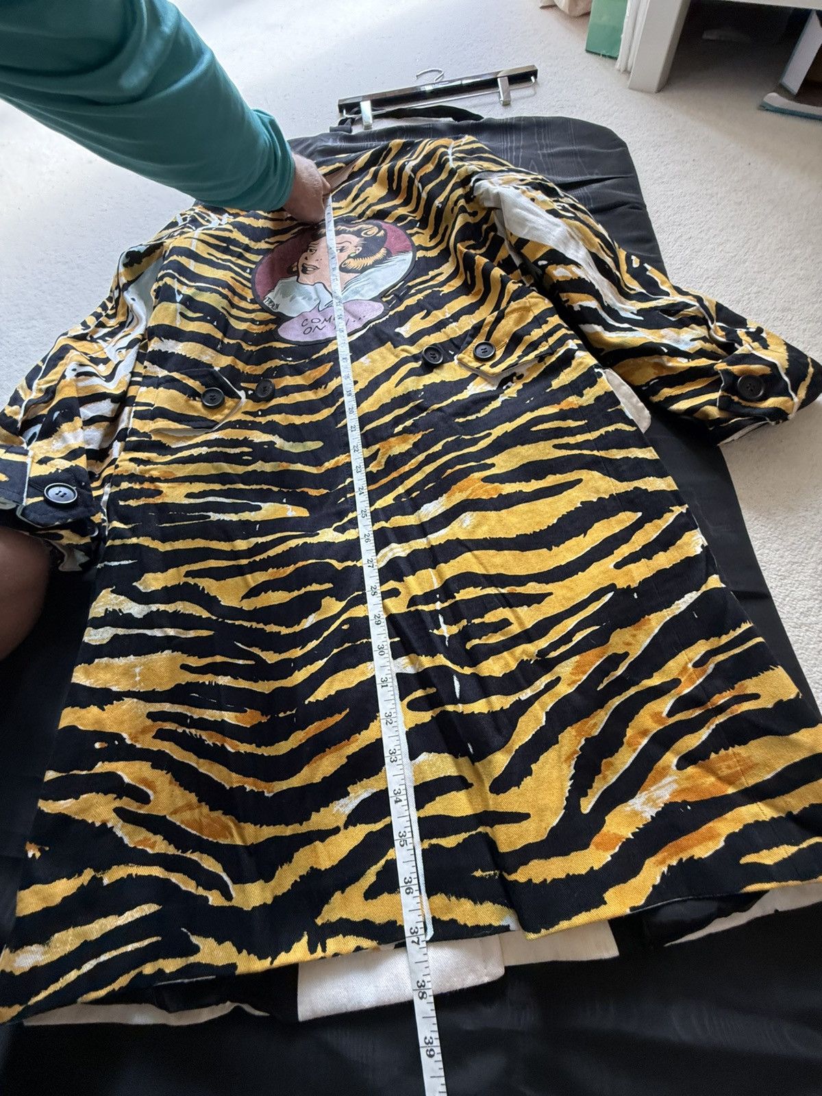 Prada SS18 Prada come on in tiger coat Archive grail coat jacket Size US S / EU 44-46 / 1 - 8 Thumbnail