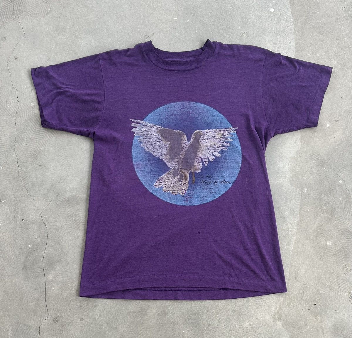 VINTAGE ON THE WING OF LOVE BIRD TEE