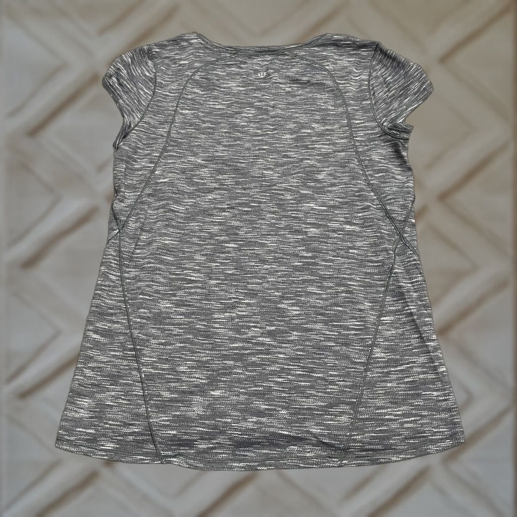 Lululemon Lululemon T-Shirt Womens 6 Heather Gray Round Neck Cap Sleeve Active Stretch Tee Size M / US 6-8 / IT 42-44 - 1 Thumbnail