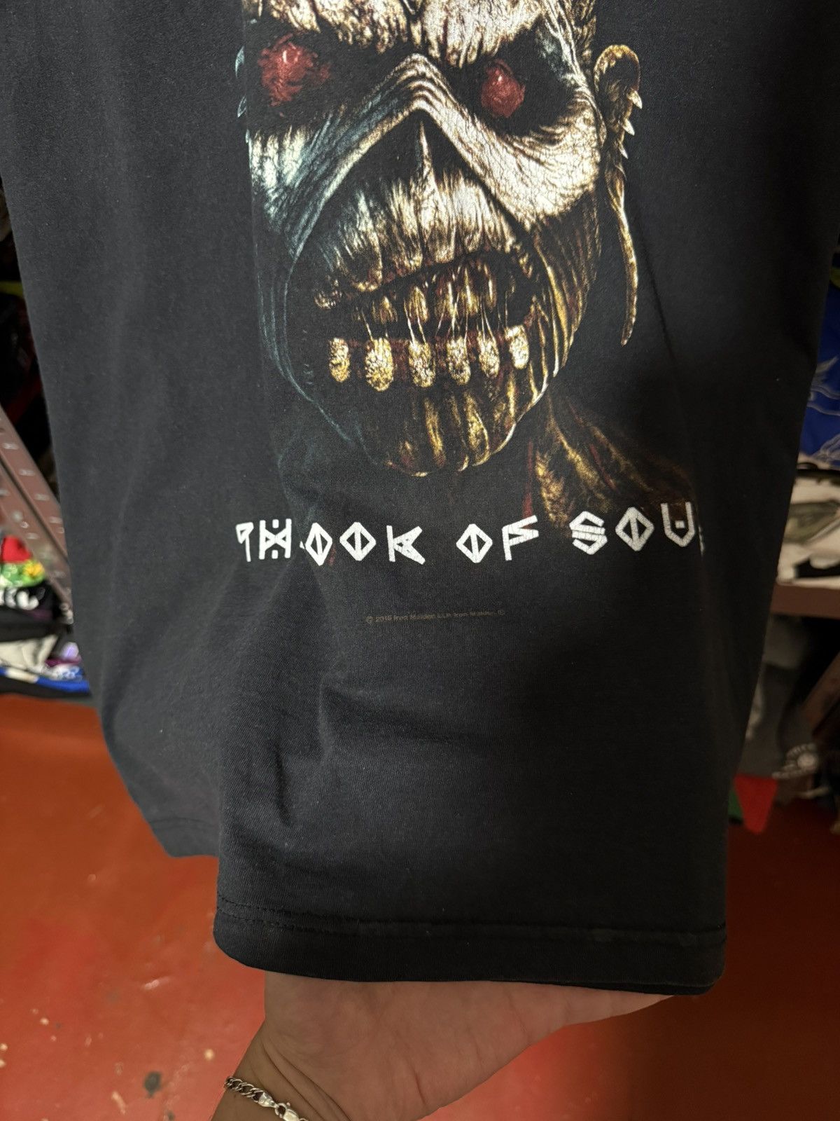 Band Tees Vintage 2016 Iron Maiden The Book Of Souls Tour T-Shirt Y2K Size US M / EU 48-50 / 2 - 4 Thumbnail