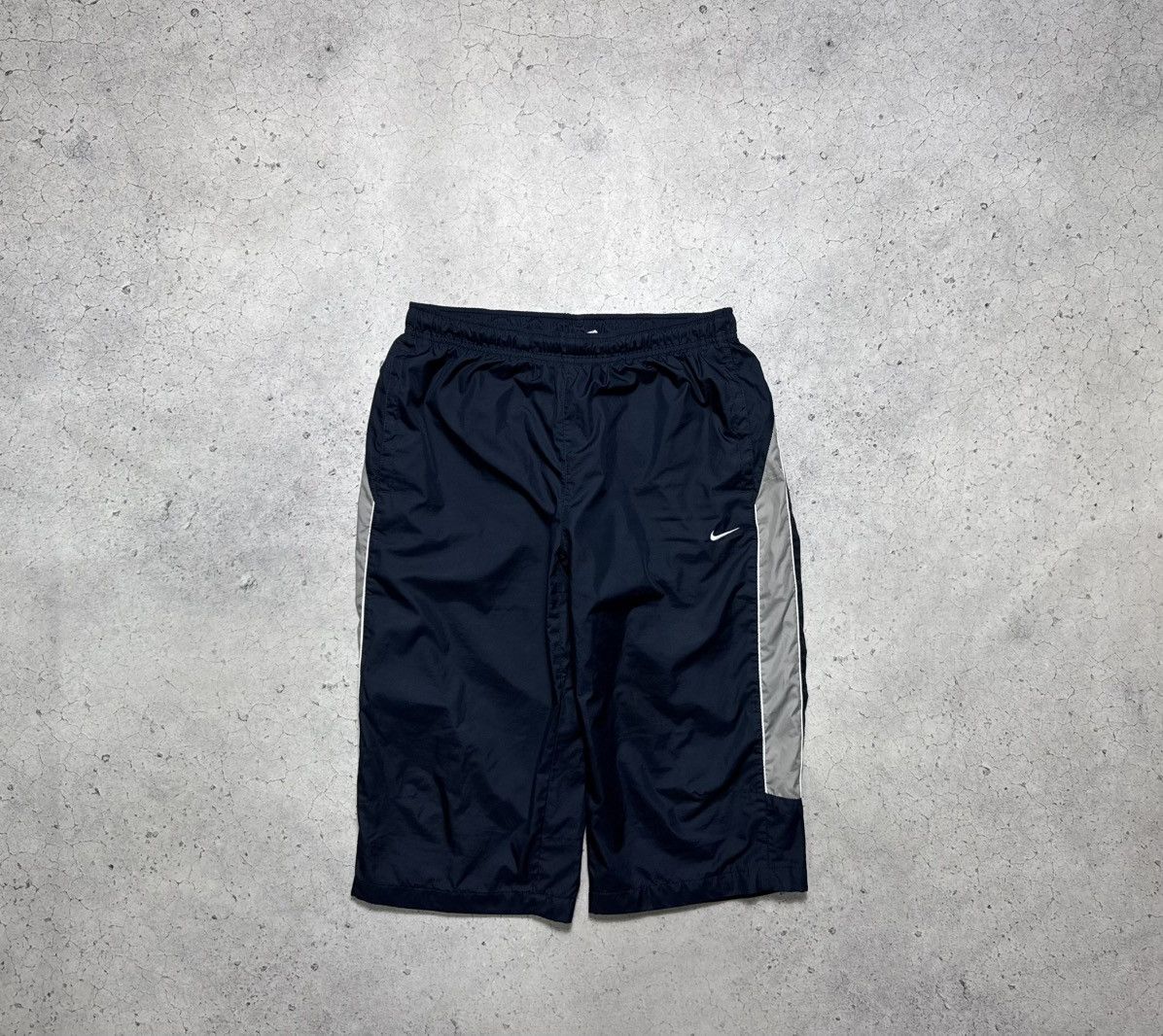 Nike Nike Vintage Nylon Shorts Drill Swoosh Size US 32 / EU 48 - 1 Thumbnail
