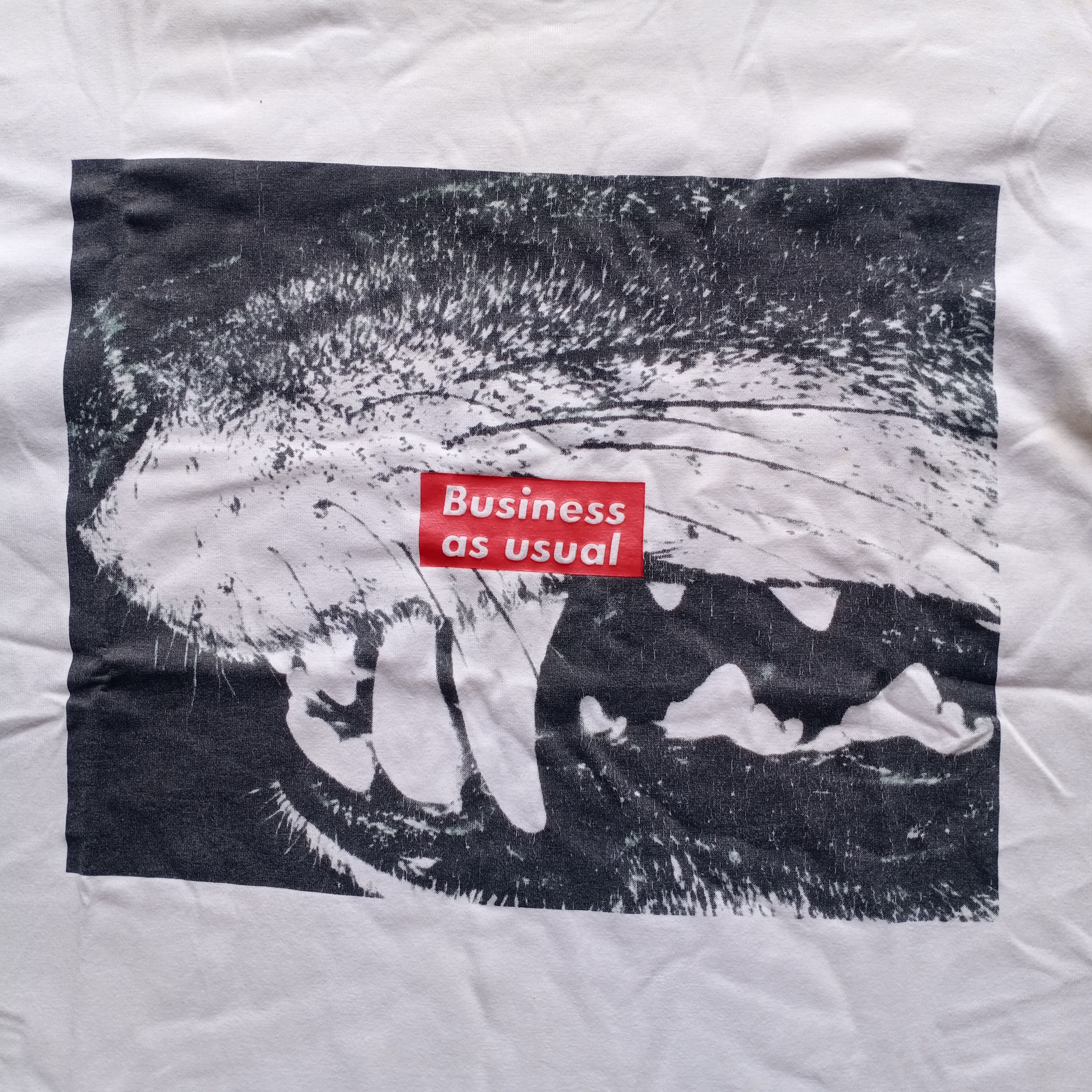 Barbara Kruger Vintage 90s Barbara Kruger Business As Usual Pop Art Shirt Size US L / EU 52-54 / 3 - 2 Thumbnail