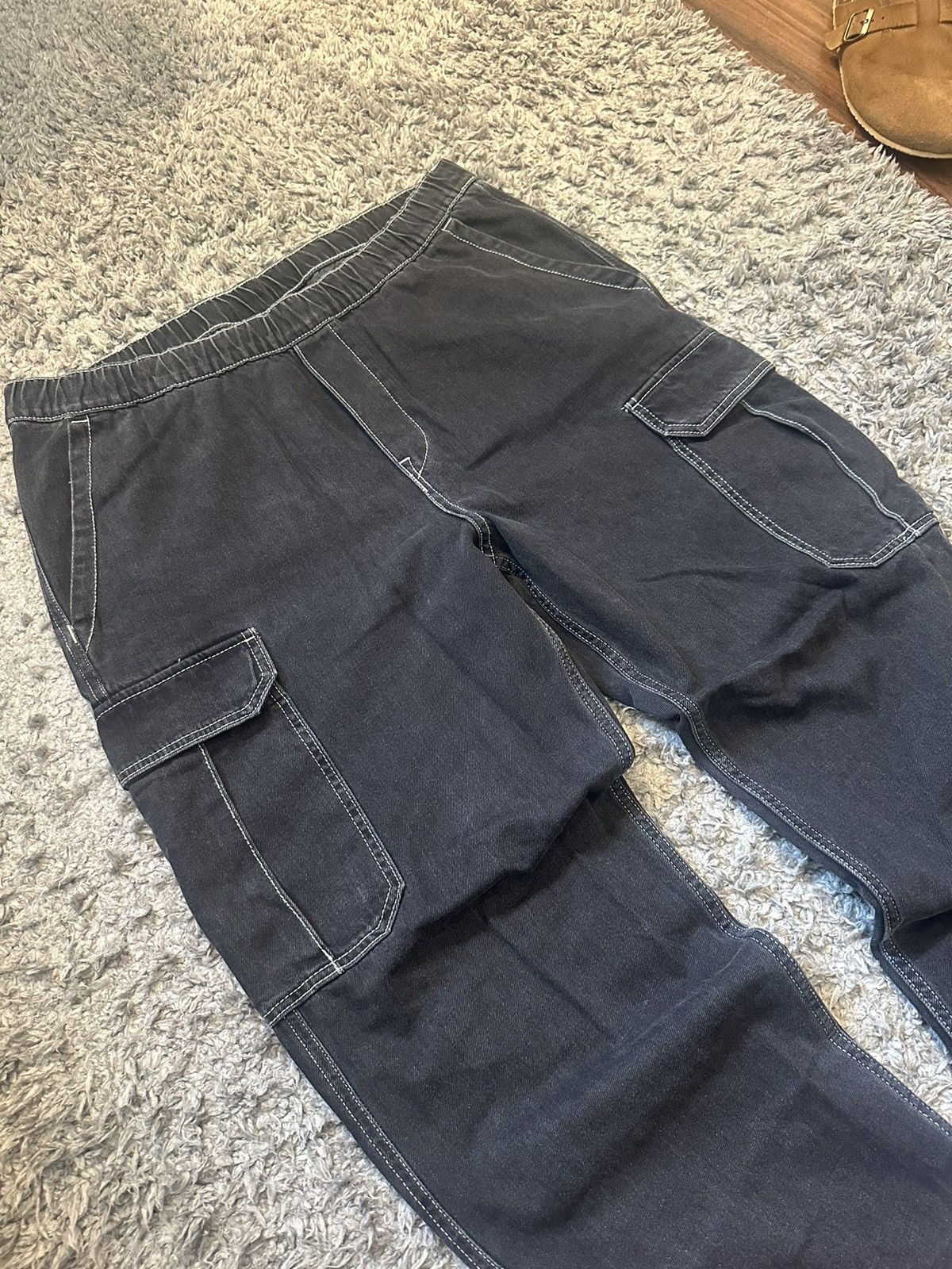 H&M Elastic Waist Cargo Denim Size US 36 / EU 52 - 2 Thumbnail