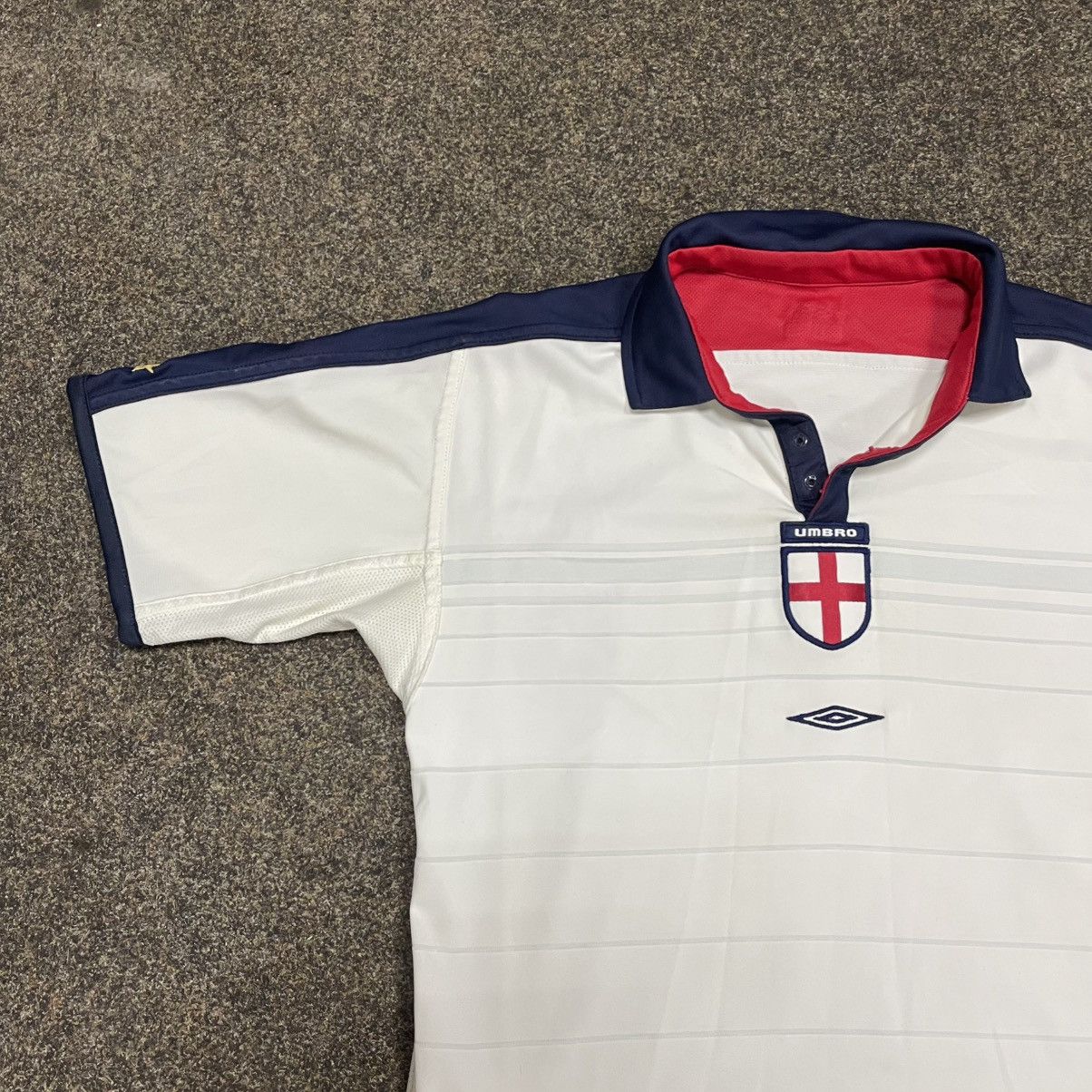Vintage Vintage 90s England FC Umbro Jersey Polo Streetwear Baggy M Size US M / EU 48-50 / 2 - 2 Thumbnail