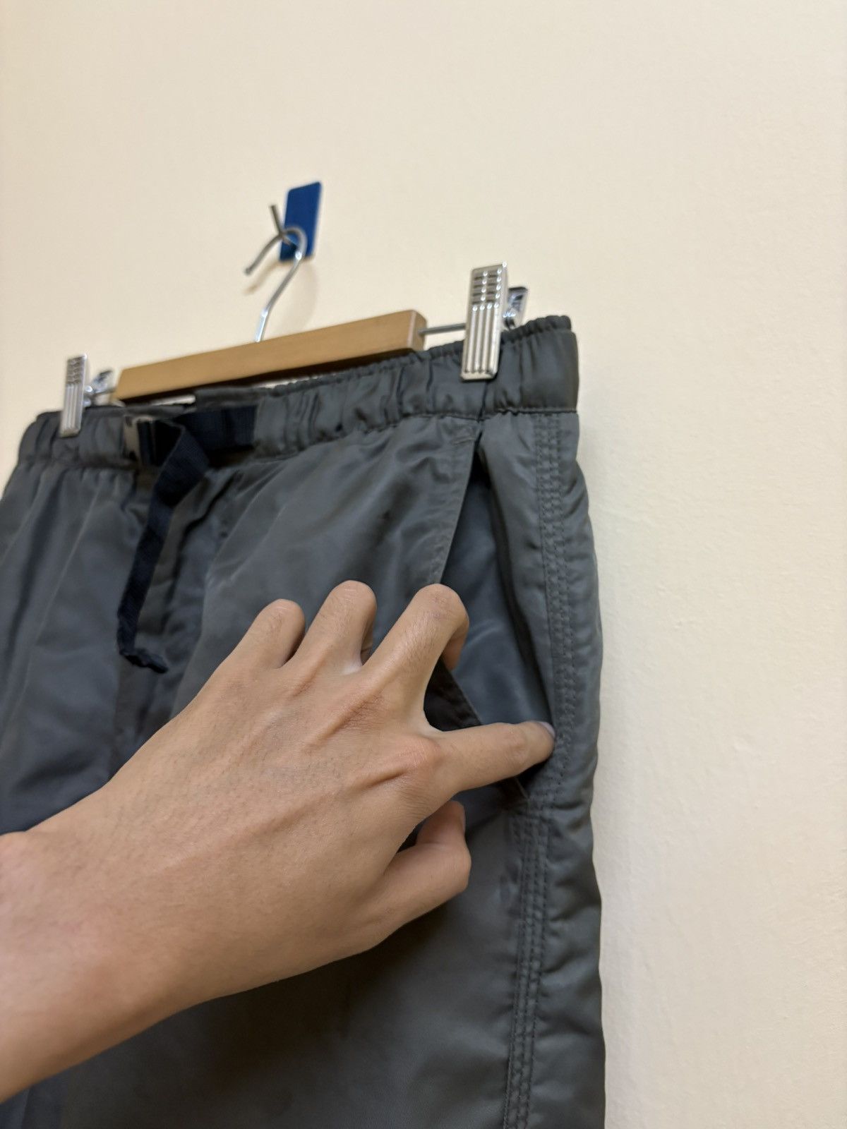 Airwalk × Vintage Vintage Y2k Airwalk Baggy Parachute Multi Pocket Pants Size US 30 / EU 46 - 13 Thumbnail