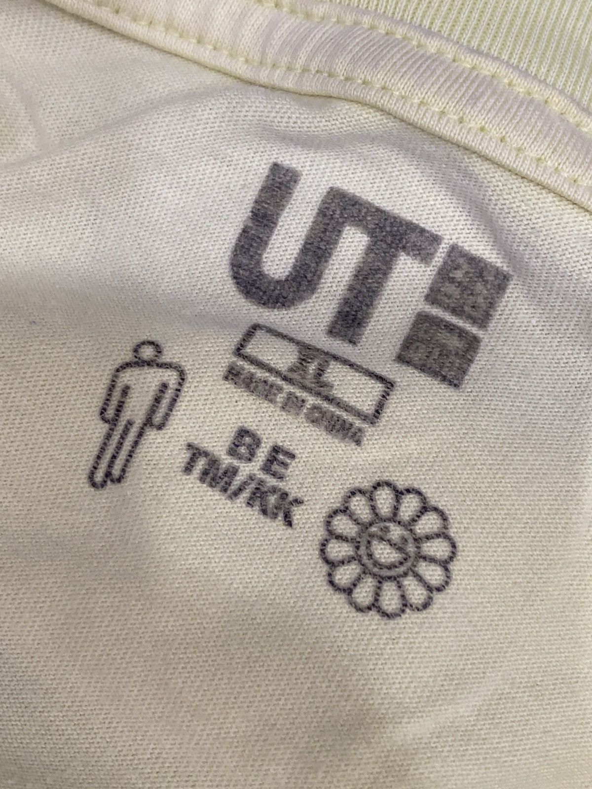 BILLIE EILISH X TAKASHI MURAKAMI X UNIQLO TSHIRT