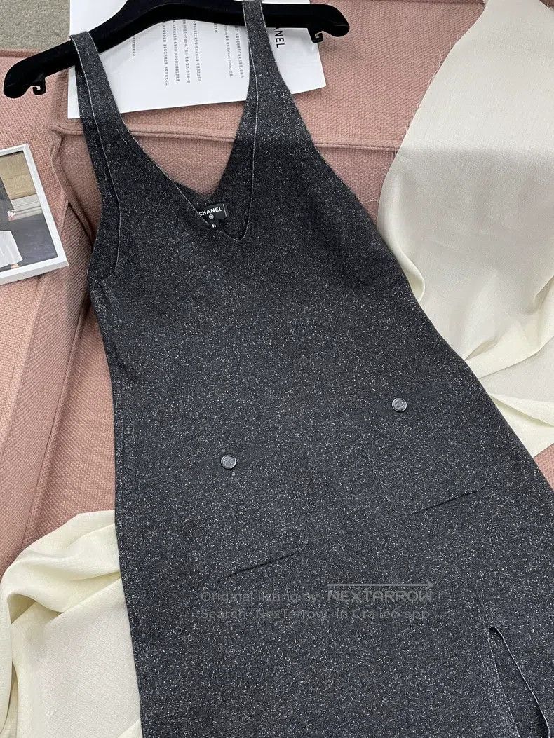 Chanel Chanel Black glitter V-neck knitted long skirt dress Size XS / US 0-2 / IT 36-38 - 2 Thumbnail