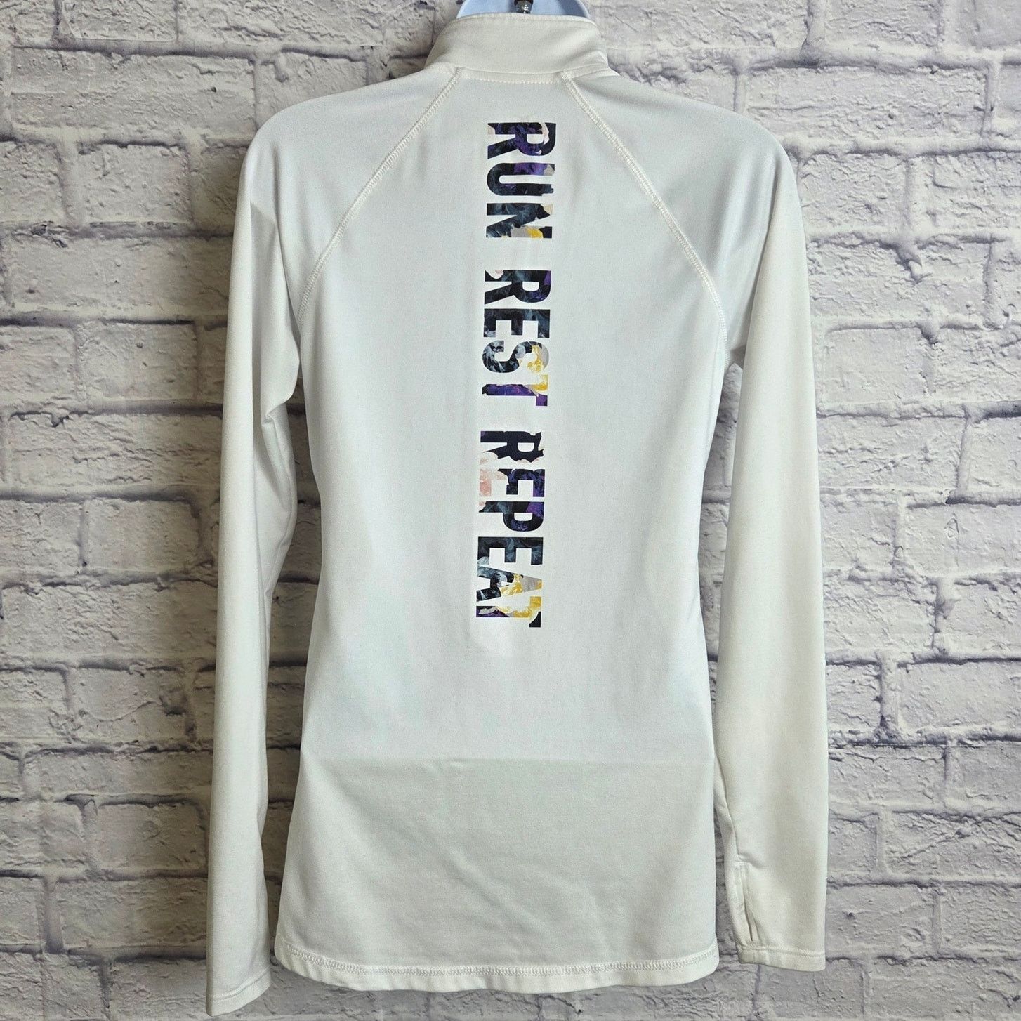 Old Navy Old Navy Active XS Long Sleeve 3/4 Zip Shirt Run Rest Repeat Size XS / US 0-2 / IT 36-38 - 3 Thumbnail