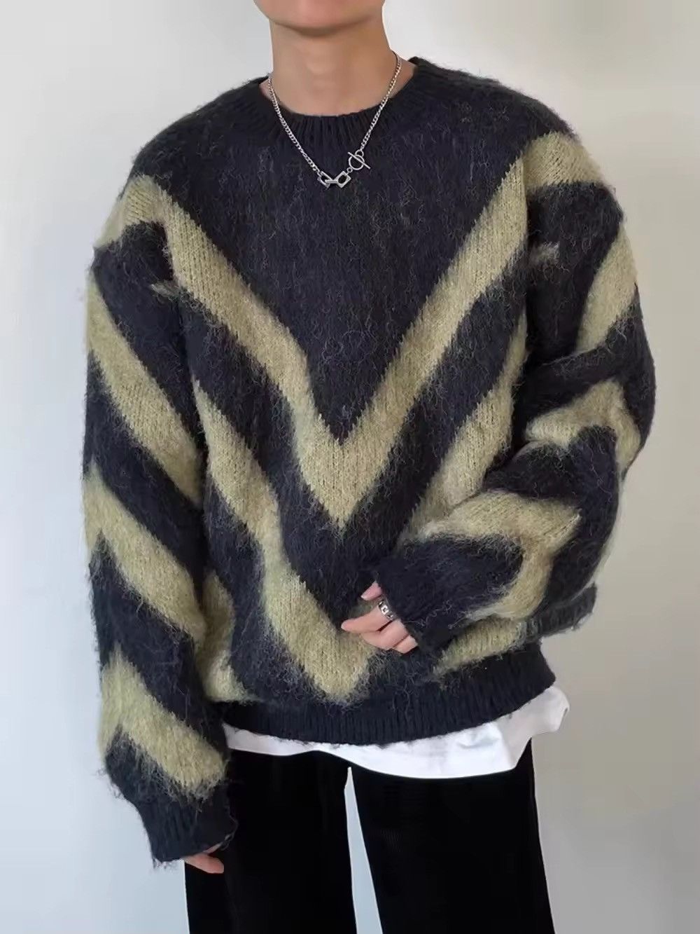 Japanese Brand Striped Knitted Streetwear Men’s Sweater Size US XL / EU 56 / 4 - 2 Thumbnail