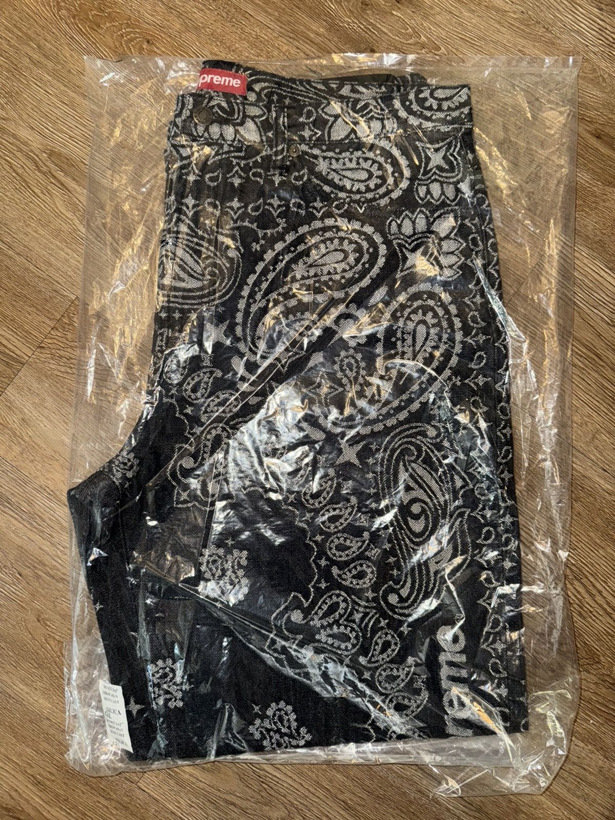 Supreme Supreme Bandana Jacquard Baggy Jean Size US 34 / EU 50 - 3 Thumbnail