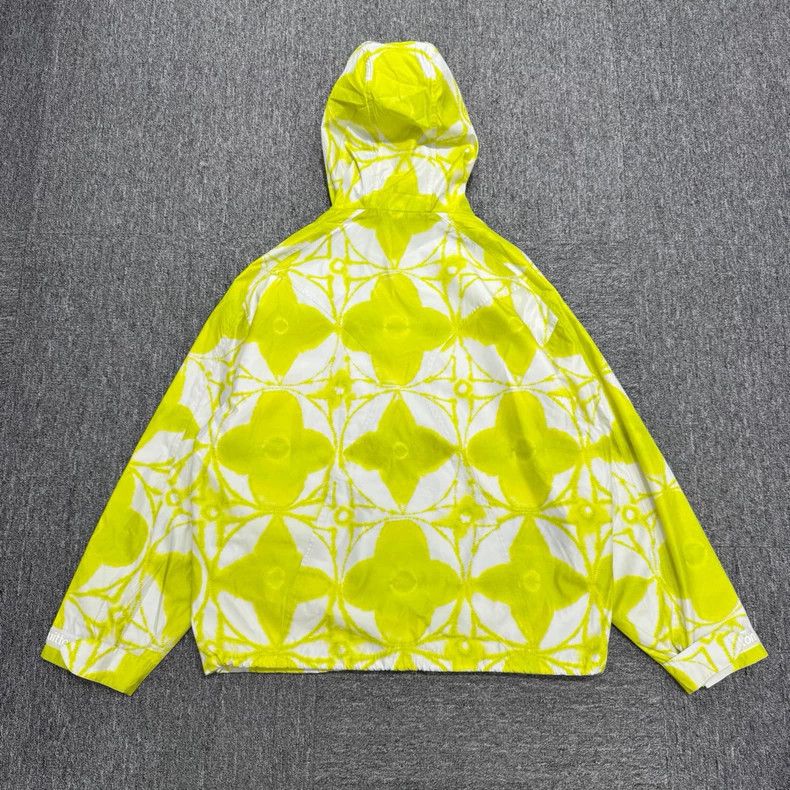 Louis Vuitton Louis Vuitton Lemon yellow three-flower full-printed assaul Size US S / EU 44-46 / 1 - 4 Thumbnail