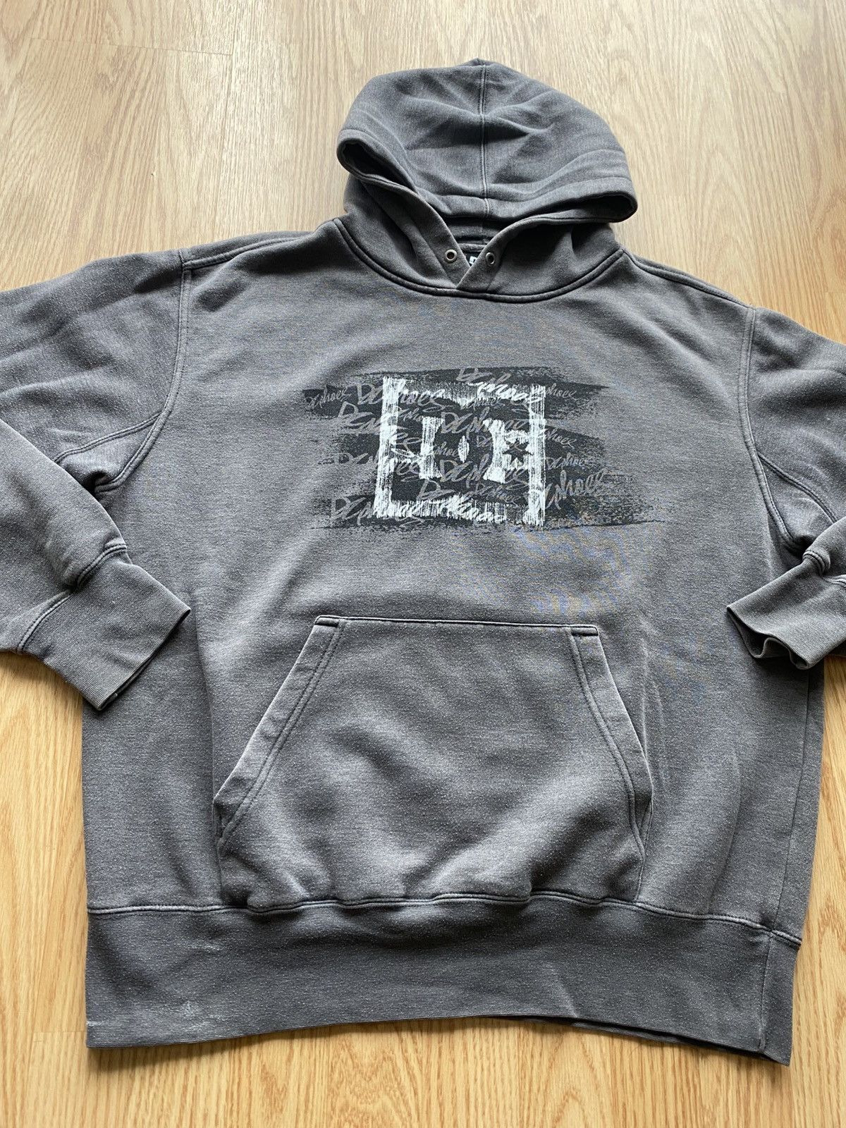 DC Vintage DC Shoes Hoodie Pullover Sweatshirt Y2K Greg Size US L / EU 52-54 / 3 - 3 Thumbnail