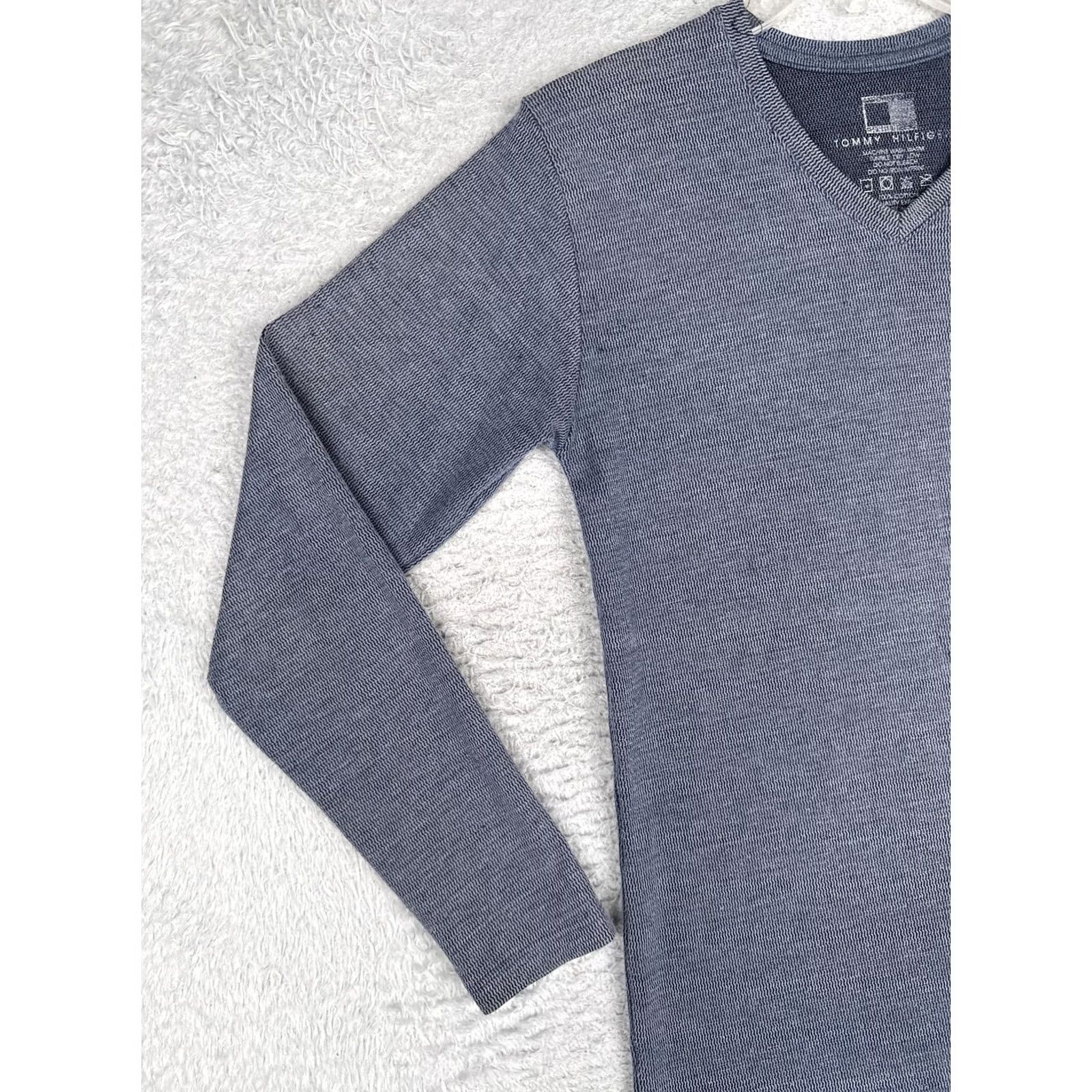 Tommy Hilfiger Tommy Hilfiger Shirt Womens 2 Gray V-Neck Long Sleeve Tee Top Casual Knit Cotton Embroidered Flag Logo Size XS / US 0-2 / IT 36-38 - 3 Thumbnail