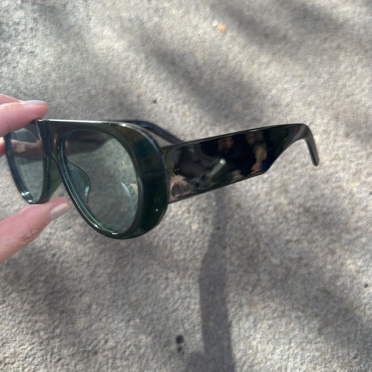 Other Y2K Unisex Sunglasses Retro Fashion Shades KD3705-02 Size ONE SIZE - 2 Thumbnail