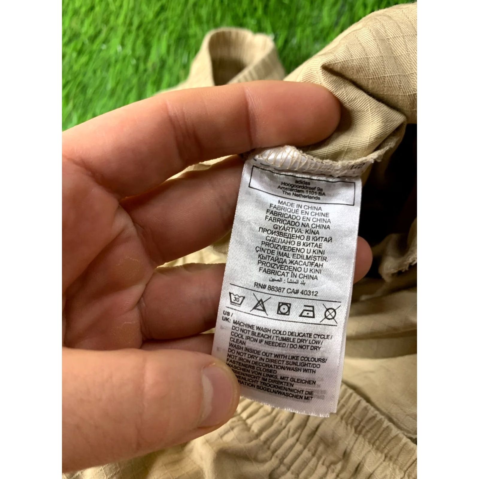 Adidas ADIDAS ORIGINAL Casual Shorts Men XL Brown Logo 2023 IT8176 Size US 36 / EU 52 - 6 Thumbnail