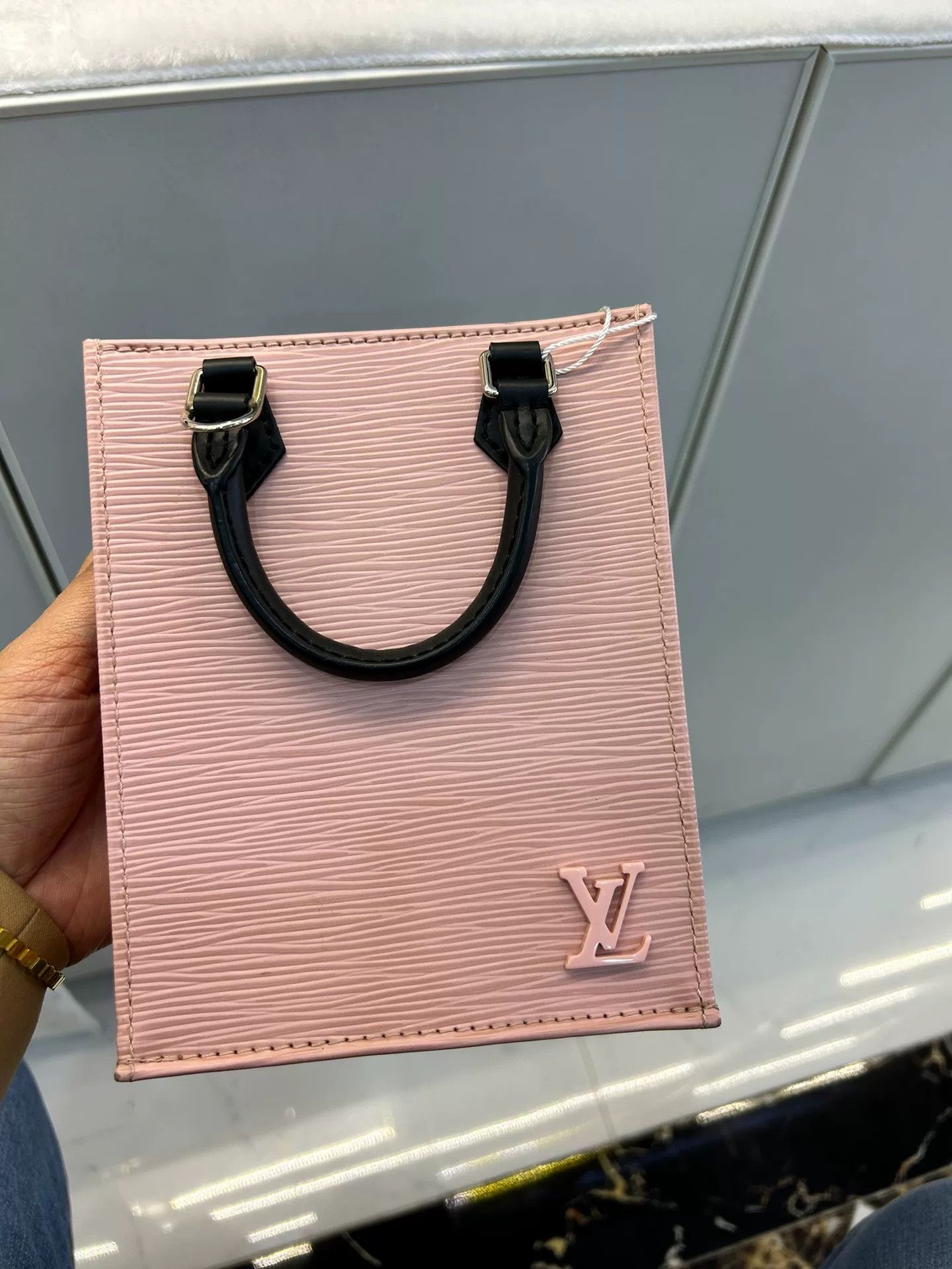 Louis Vuitton Pre-loved Bag Very good condition Size ONE SIZE - 1 Thumbnail