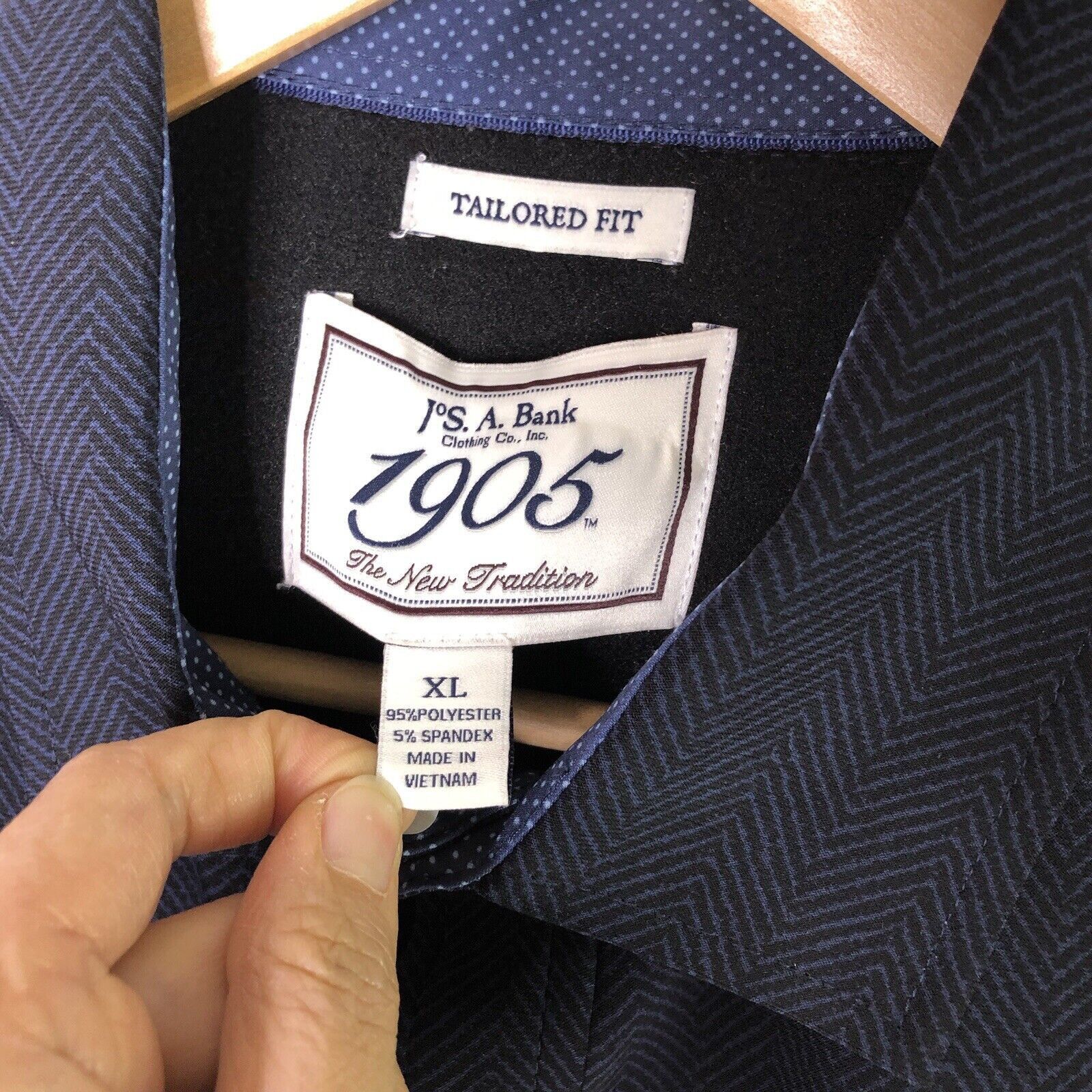 Jos. A. Bank Jos A Bank Mens Long Sleeve XL Tailored Fit Shirt Button Up Size US XL / EU 56 / 4 - 4 Thumbnail