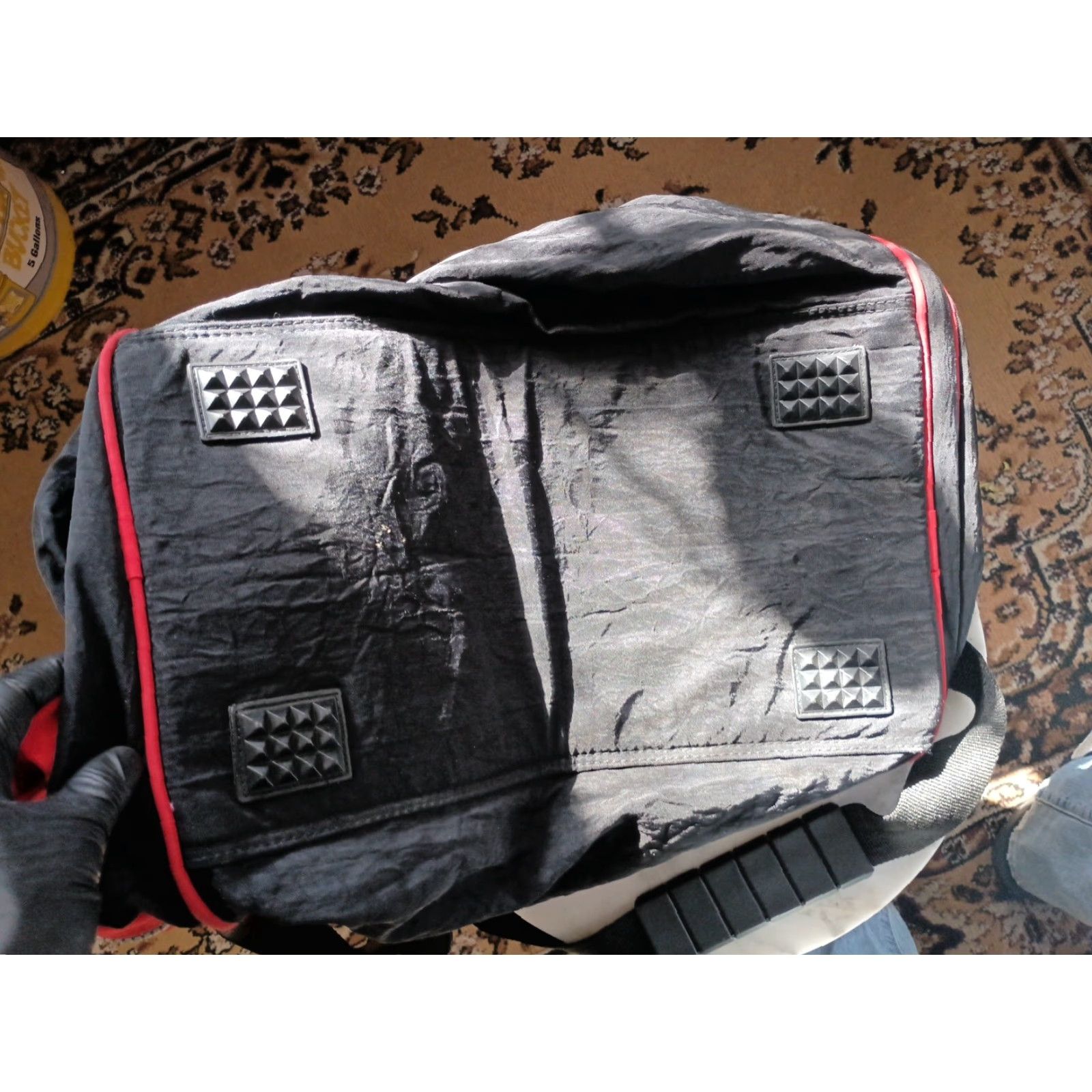 Marlboro VINTAGE Marlboro Unlimited Duffle Bag 18x12x12 Red Nylon Travel Men Large 1990s Smokers Outdoors Adventure Zip Pattern Solid 1990s Size ONE SIZE - 4 Thumbnail