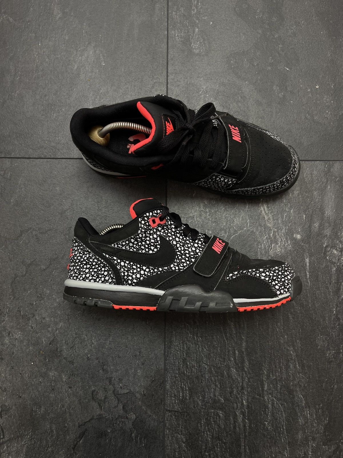 Nike × Streetwear × Vintage Nike Air Trainer 1 Low ST Black Safari Laser Crimson Size US 7 / EU 40 - 1 Thumbnail