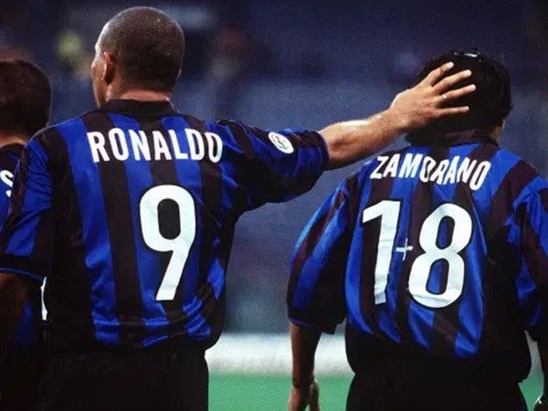 Nike Inter Milan 98/99 home shirt #9 Ronaldo Size US M / EU 48-50 / 2 - 11 Thumbnail