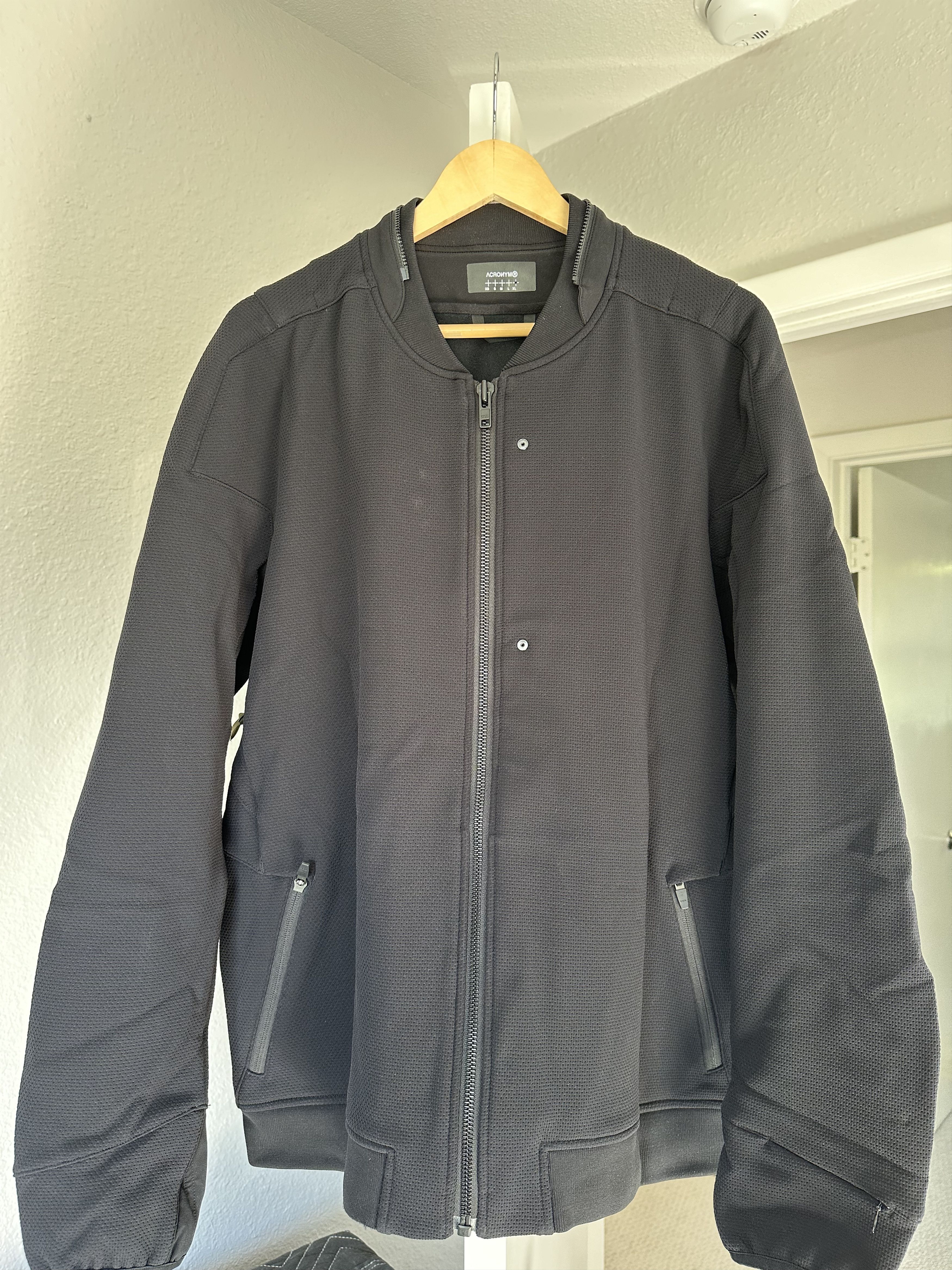 Acronym J90-SS FW2122 Size US XL / EU 56 / 4 - 1 Thumbnail